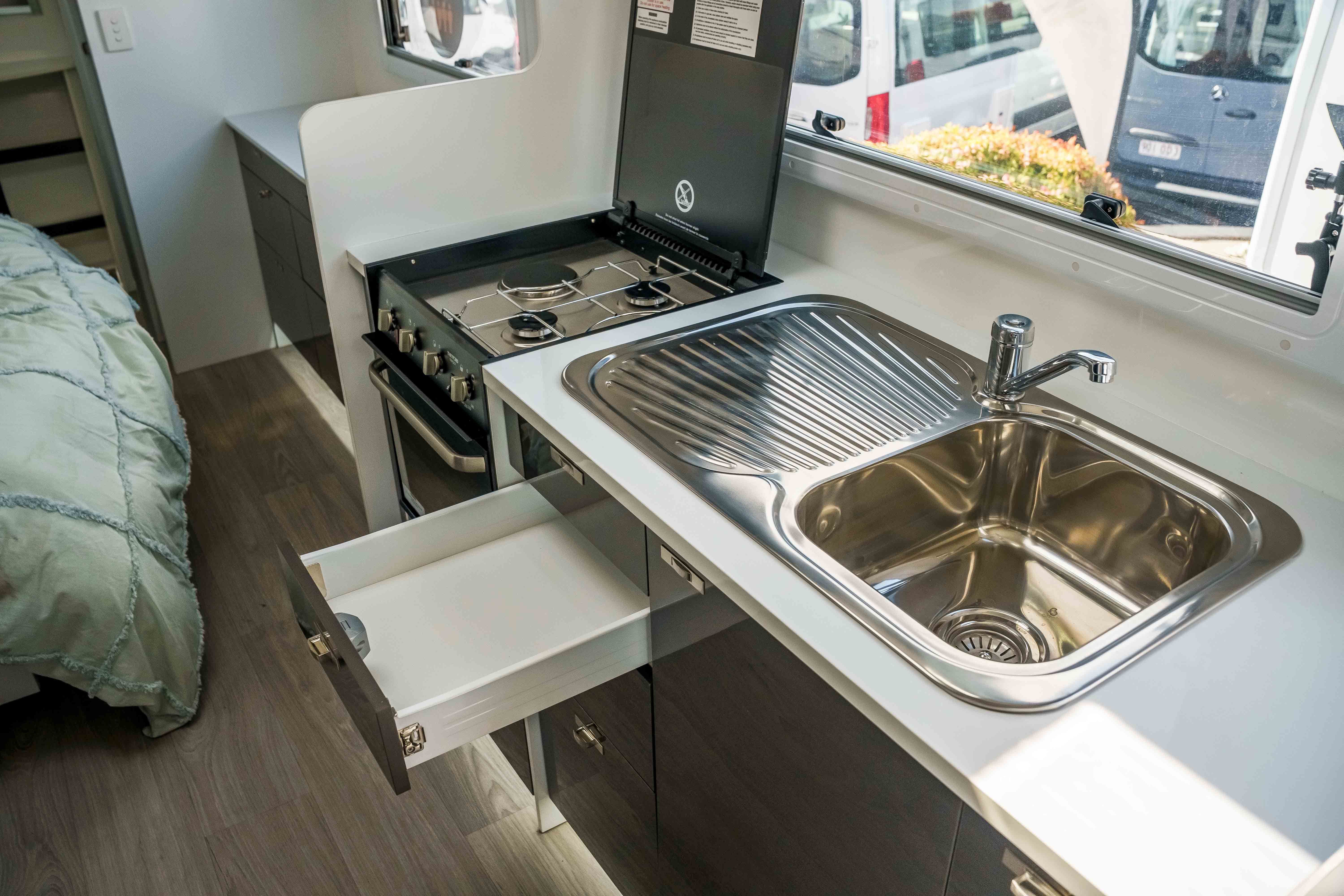 Carousel Popup Thumnails 9 - 2023 Windsor Simpson Fiat 4 Berth