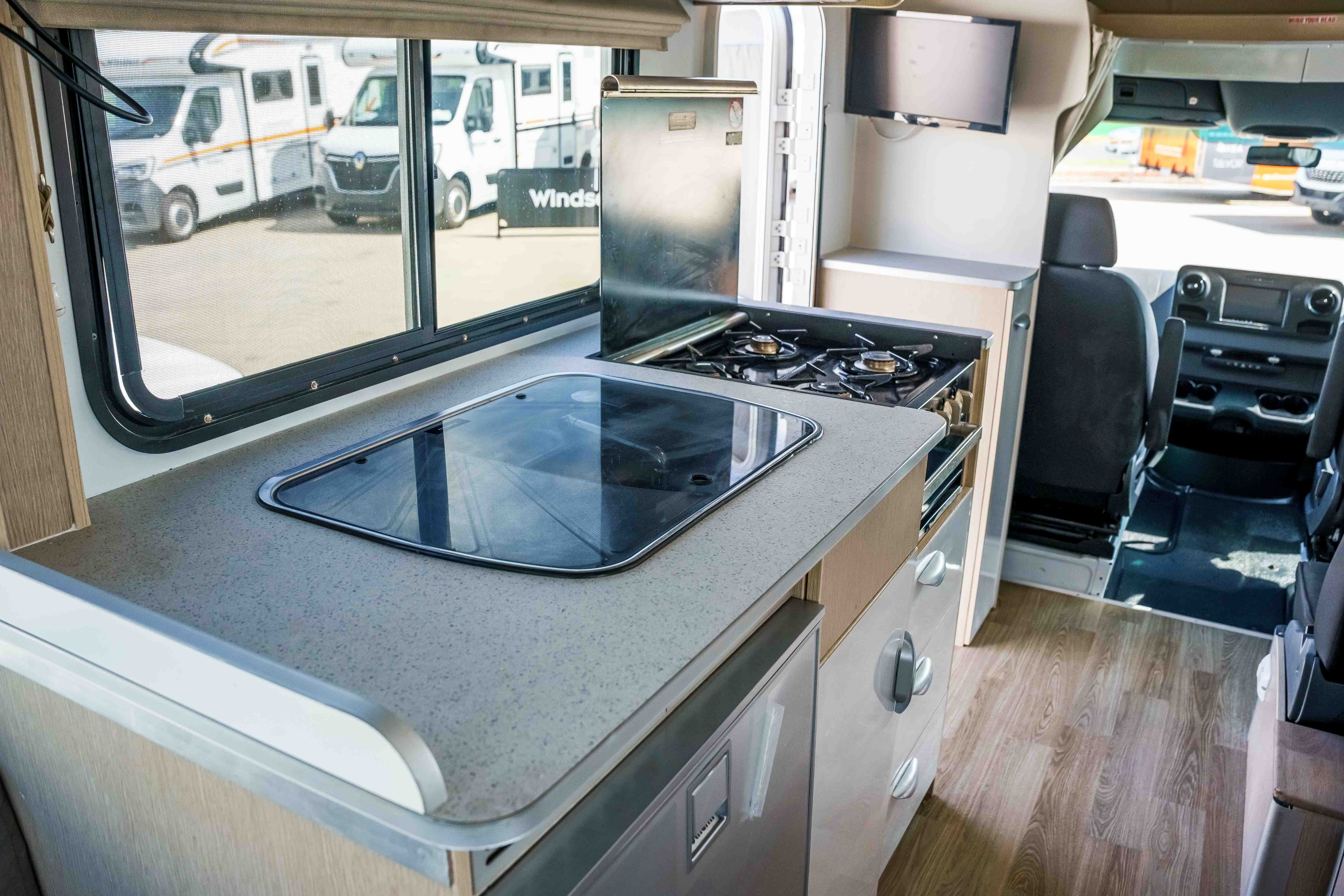 Carousel Popup Thumnails 12 - 2021 Kea Discovery M660 Mercedes 4 Berth