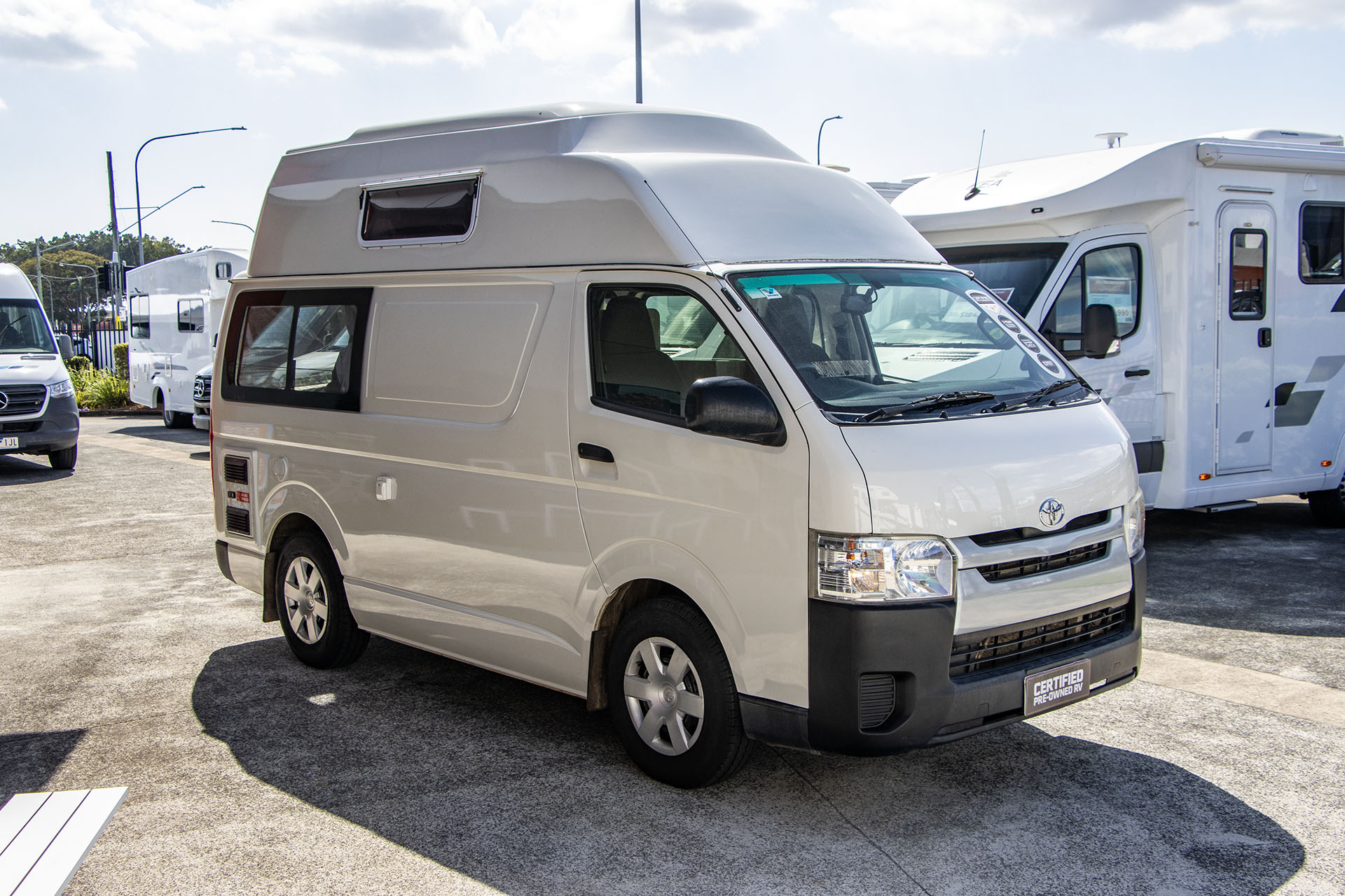 Carousel Popup Thumnails 6 - 2018 Talvor HiTop T490 Toyota 2 Berth