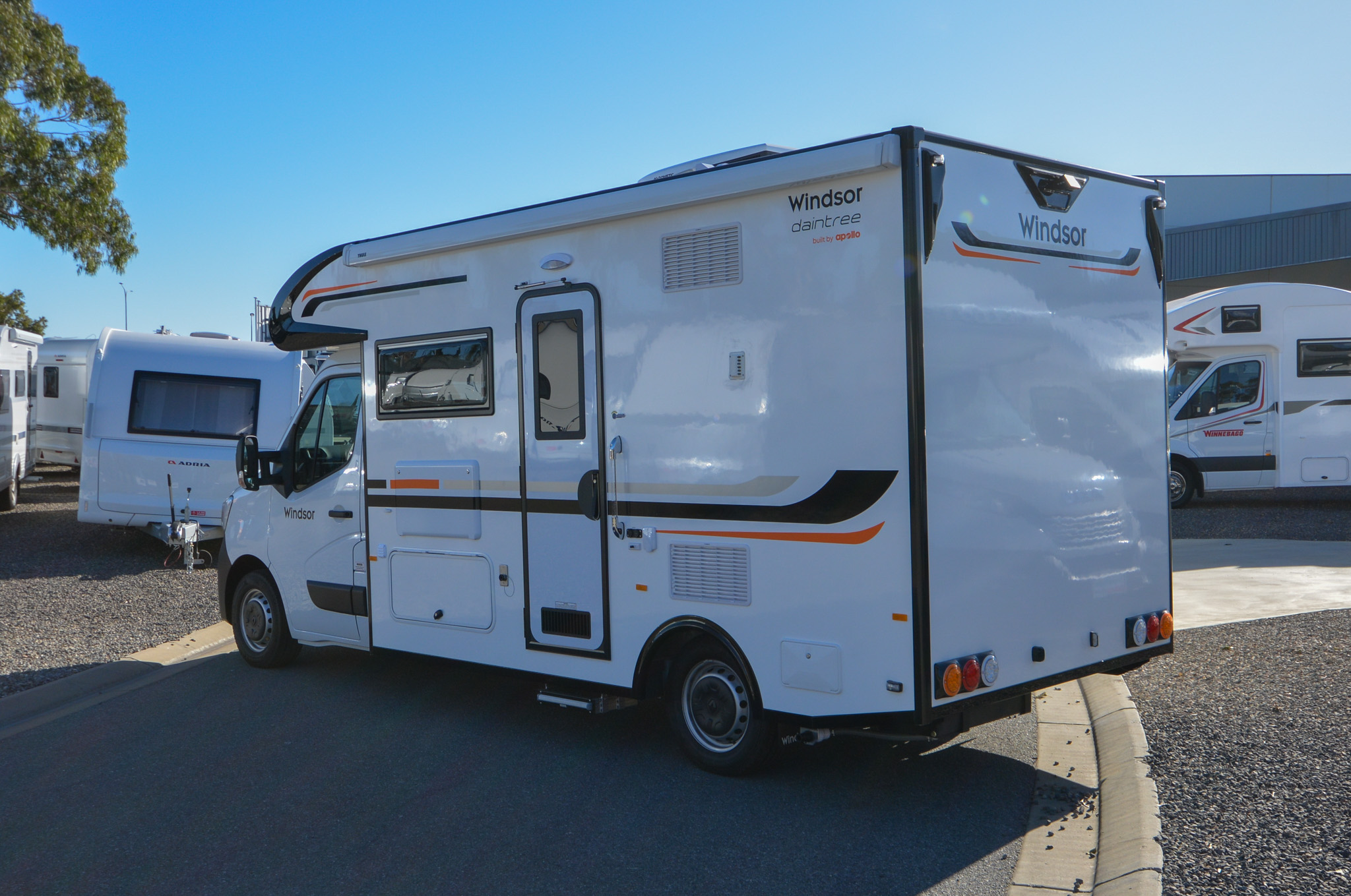 Carousel Popup Thumnails 5 - 2024 Windsor Daintree Renault 2 Berth