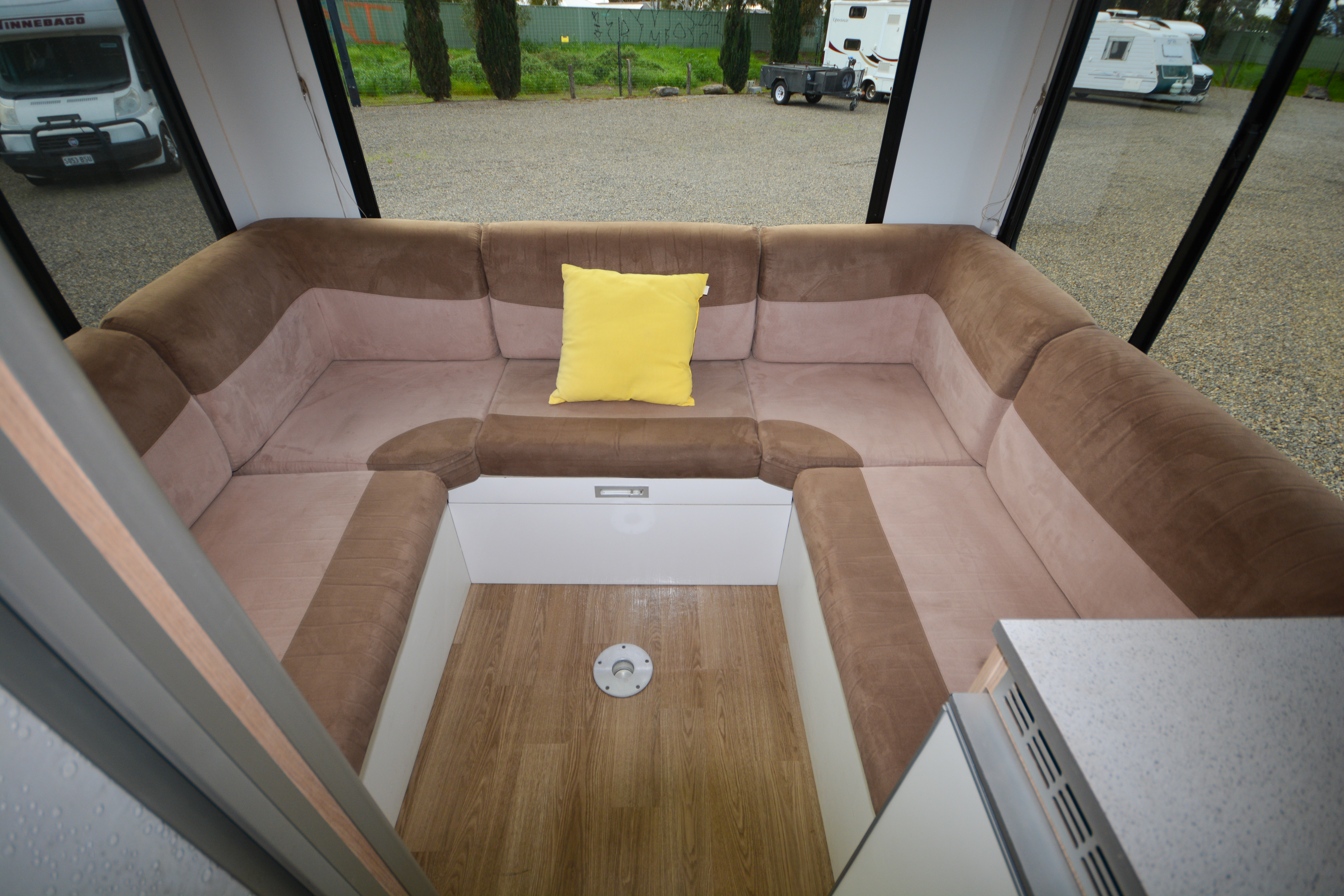 Carousel Popup Thumnails 25 - 2021 Kea River M721 Mercedes 6 Berth