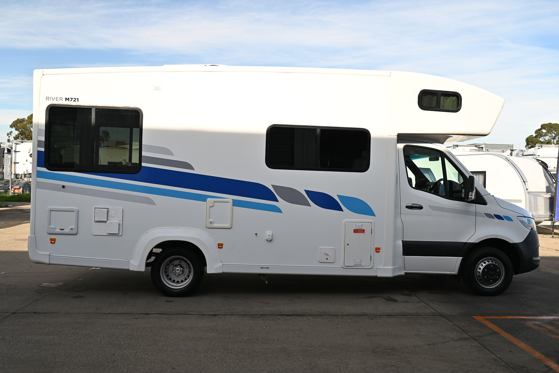 Carousel Popup Thumnails 10 - 2021 Kea River M721 Mercedes 6 Berth