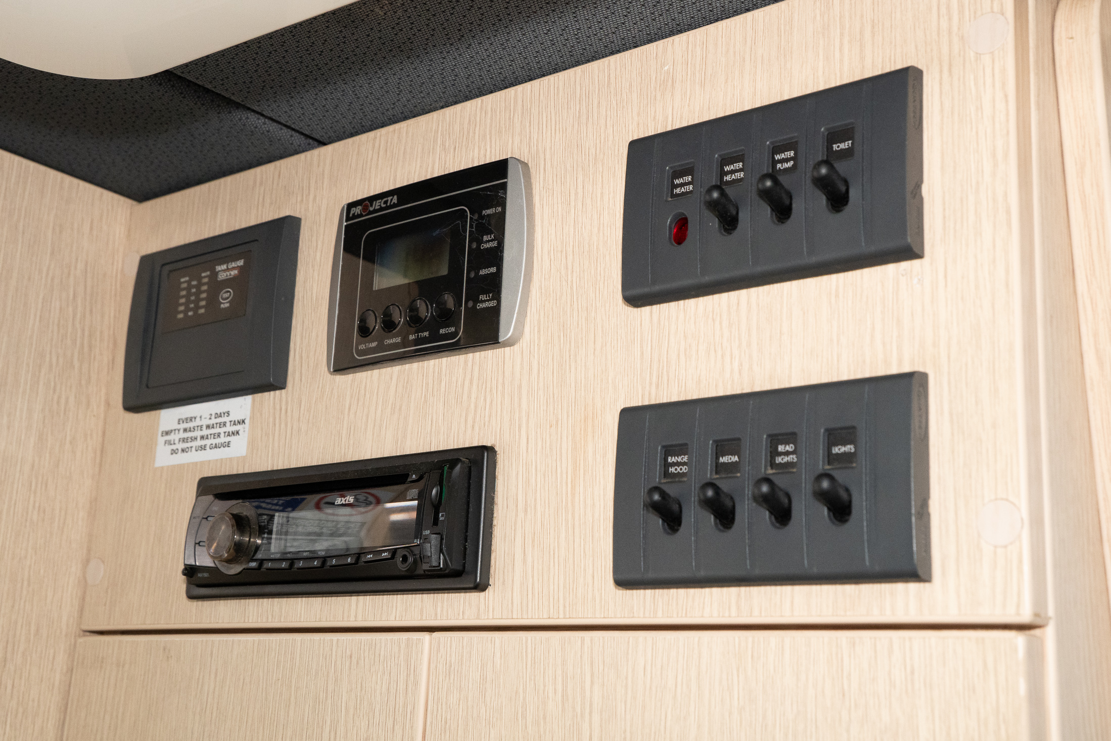 Carousel Popup Thumnails 32 - 2022 Kea Nomad M700 Mercedes 3 Berth