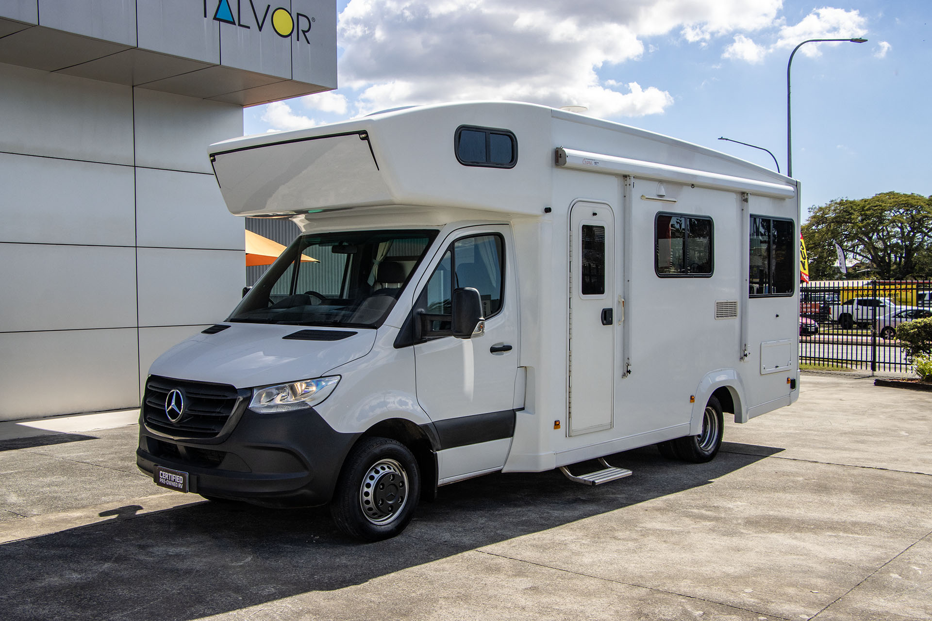 Carousel Popup Main - 2021 Kea River M721 Mercedes 6 Berth