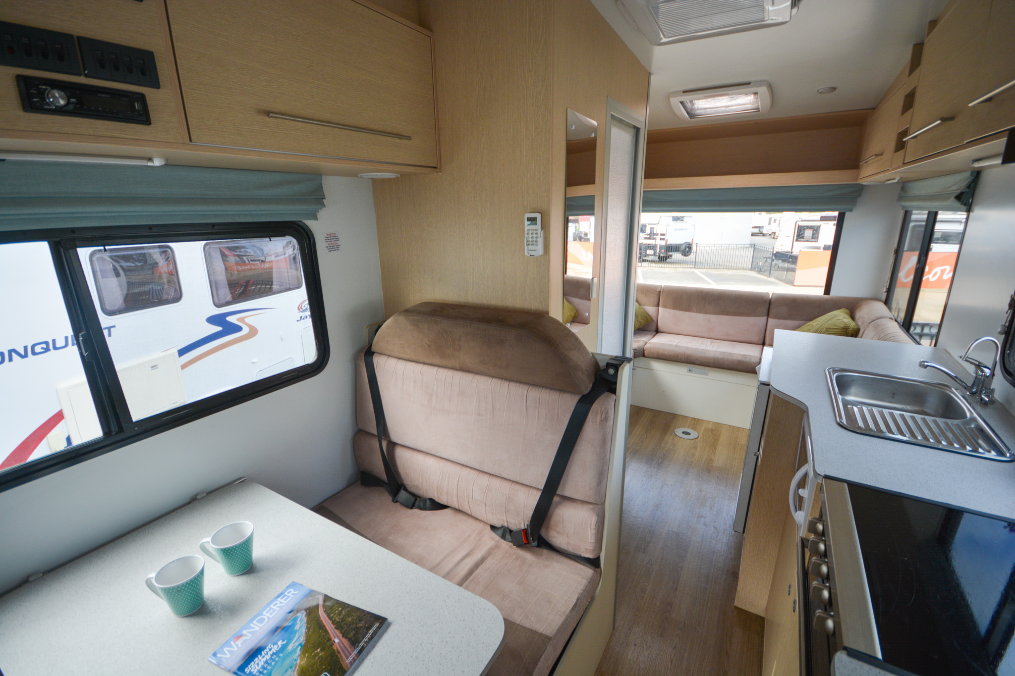 Carousel Popup Thumnails 17 - 2021 Kea River M721 Mercedes 6 Berth