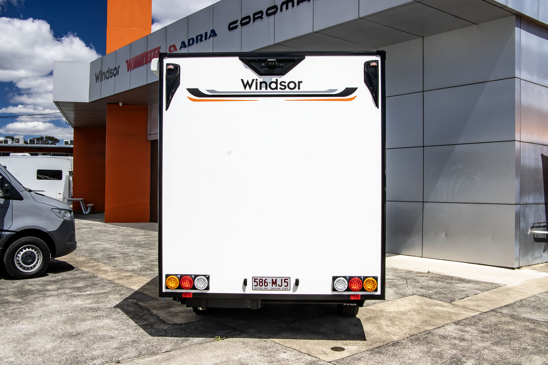 Carousel Popup Thumnails 7 - 2024 Windsor Daintree Renault 2 Berth