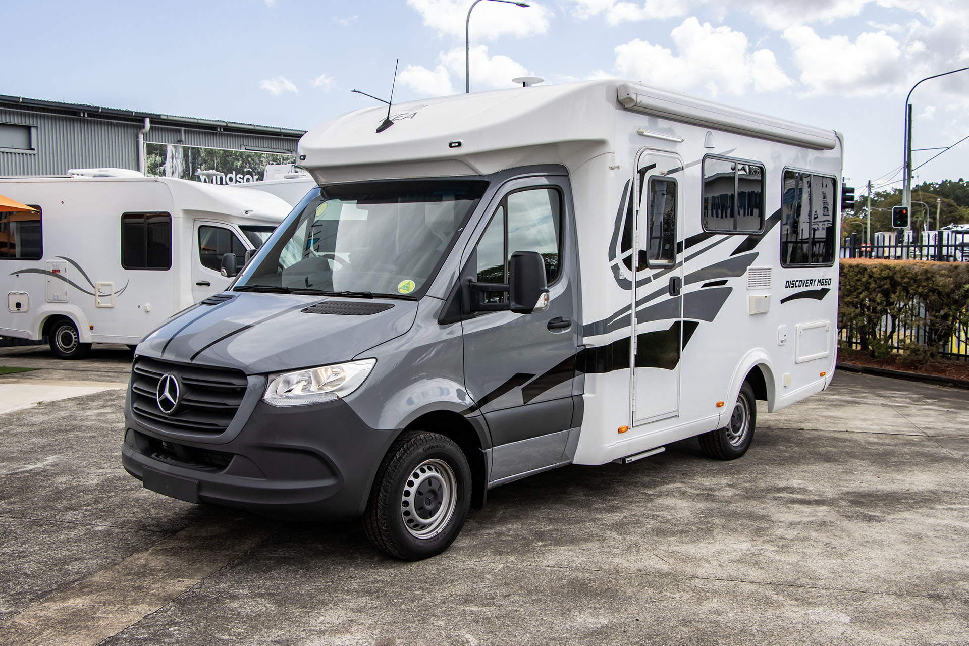 Carousel Popup Thumnails 3 - 2024 Kea Discovery M660 Mercedes 4 Berth