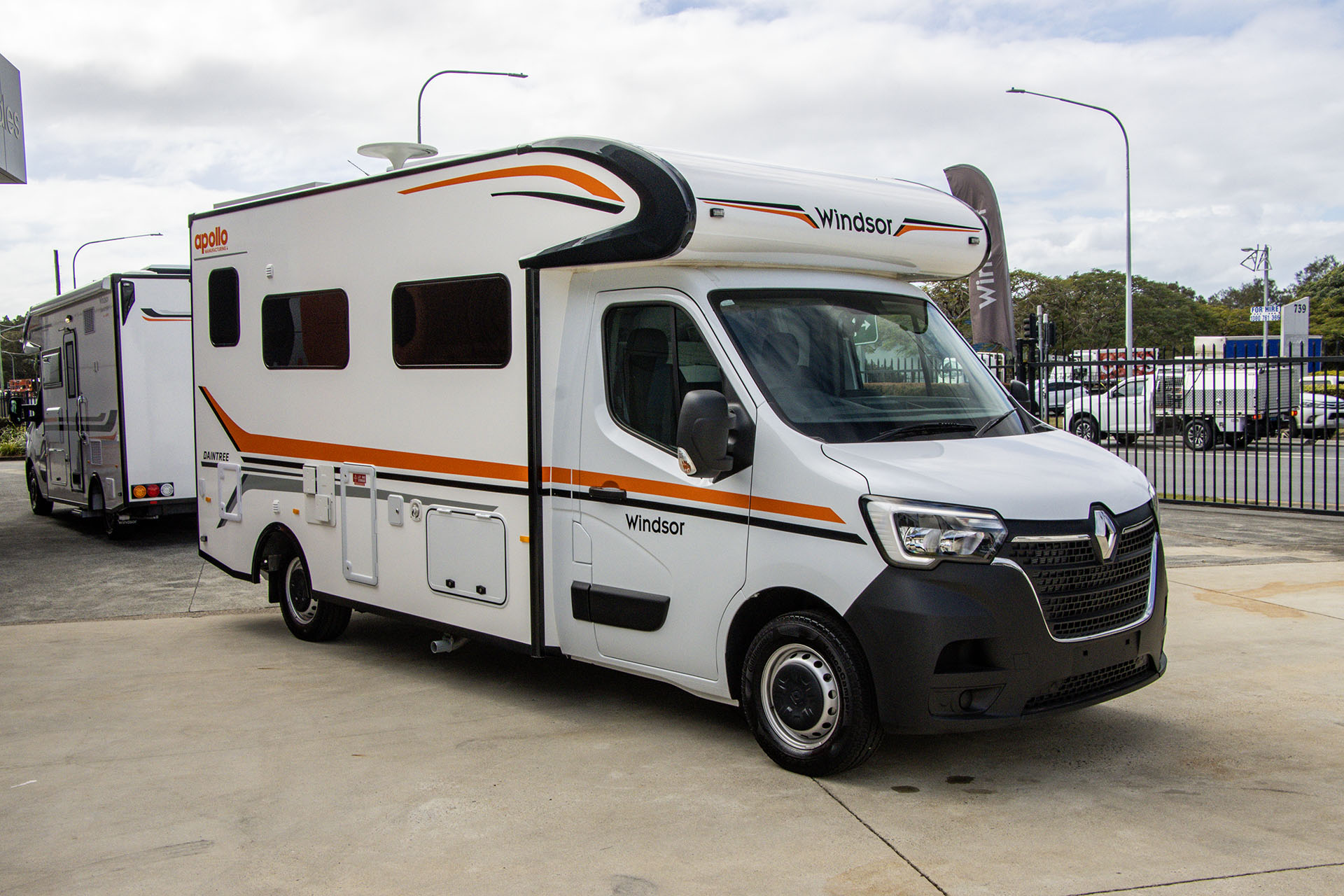 Carousel Popup Thumnails 5 - 2024 Windsor Daintree Renault 2 Berth