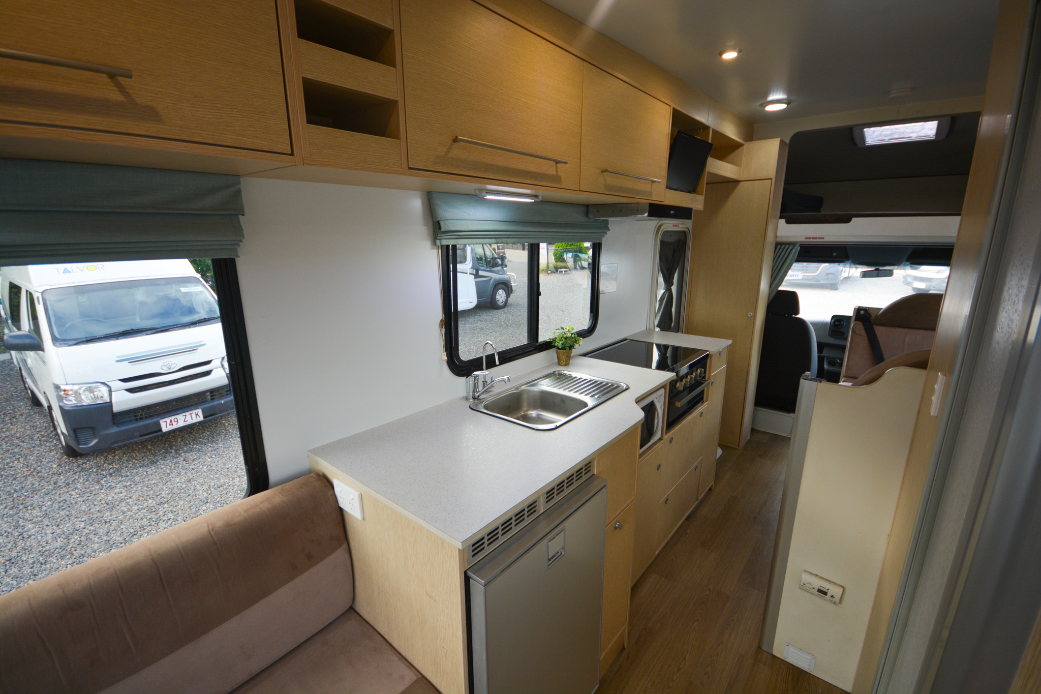 Carousel Popup Thumnails 25 - 2021 Kea River M721 Mercedes 6 Berth