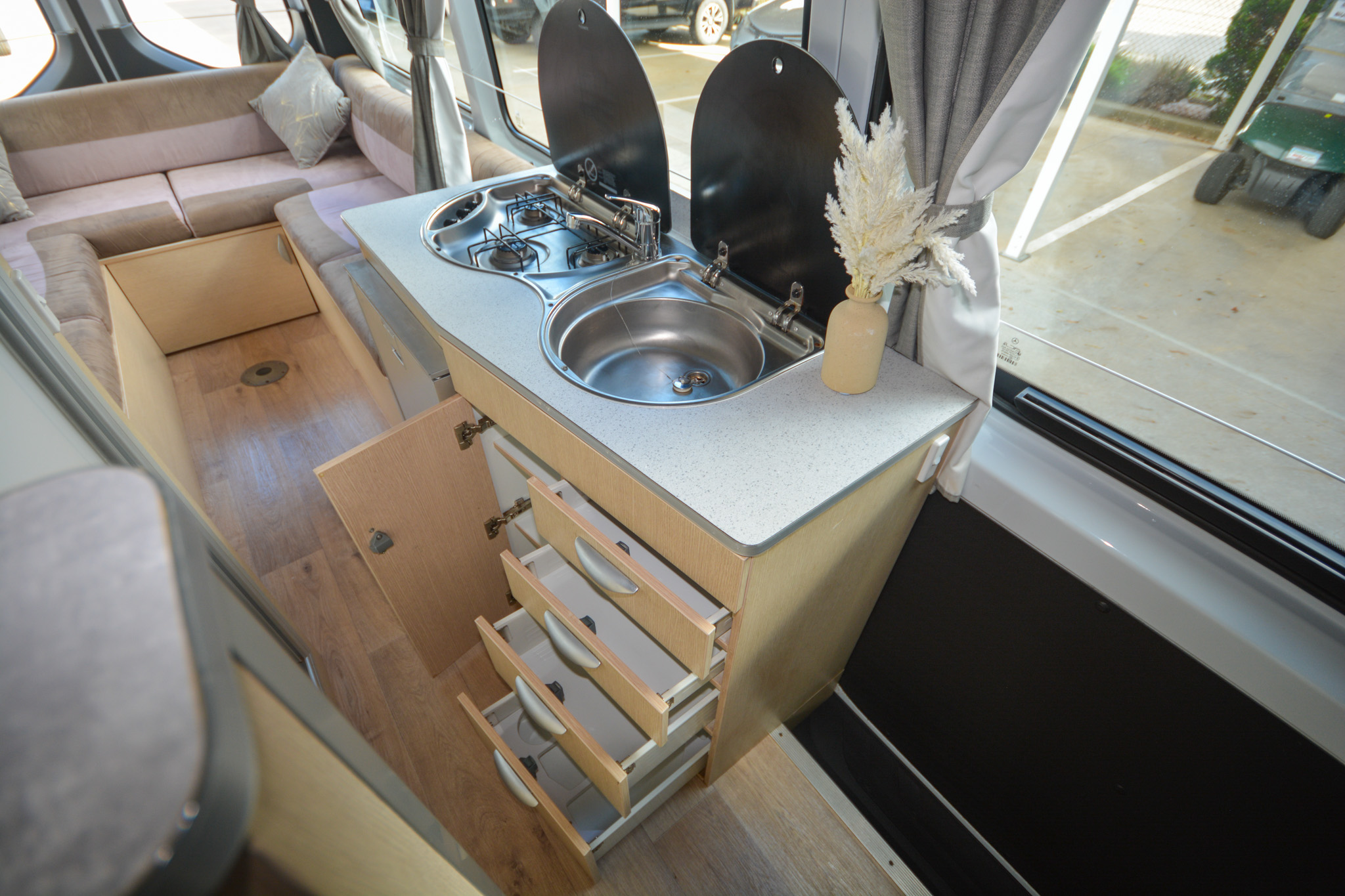 Carousel Popup Thumnails 31 - 2022 Kea Nomad M700 Mercedes 3 Berth