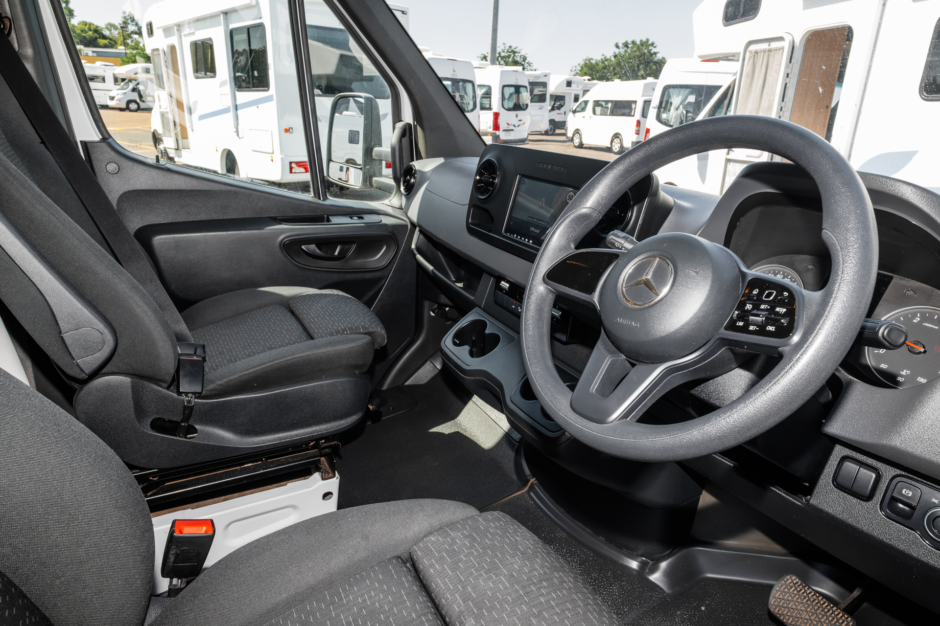 Carousel Popup Thumnails 12 - 2021 Kea Discovery M660 Mercedes 4 Berth