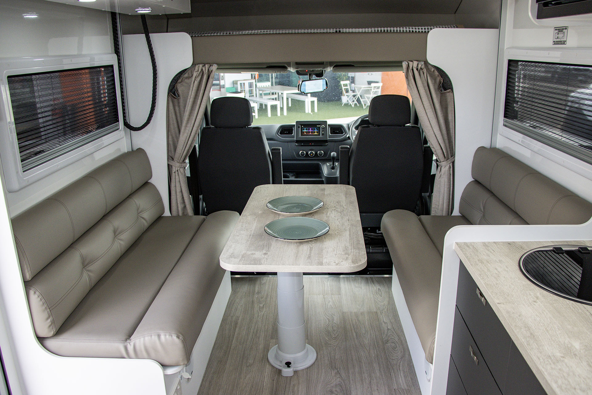 Carousel Popup Thumnails 15 - 2024 Windsor Daintree Renault 2 Berth