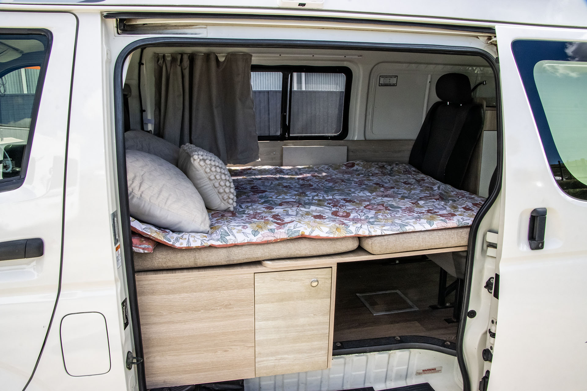 Carousel Popup Thumnails 23 - 2019 Windsor Double Down T490 Toyota 4 Berth