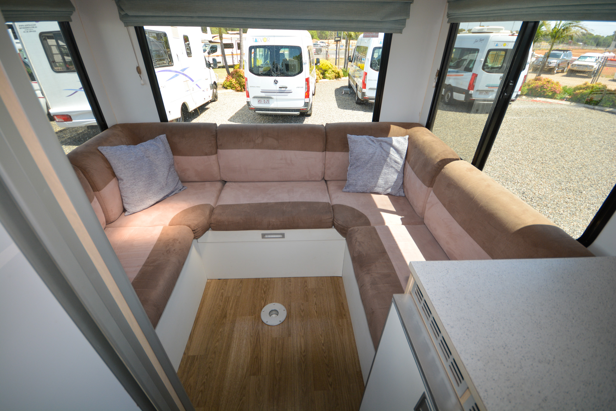 Carousel Popup Thumnails 26 - 2021 Kea River M721 Mercedes 6 Berth