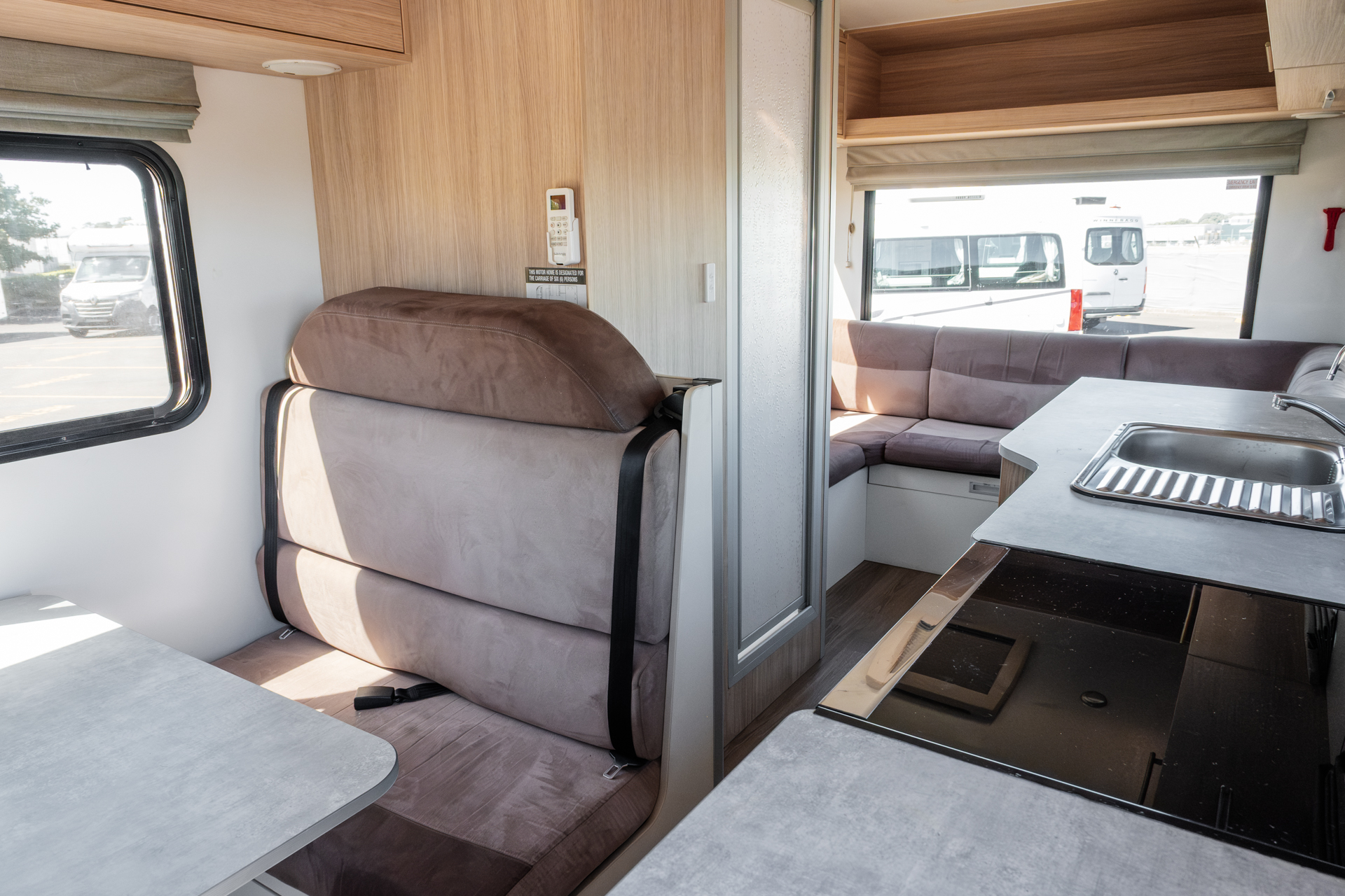 Carousel Popup Thumnails 27 - 2021 Mercedes-Benz River M721 6 Berth