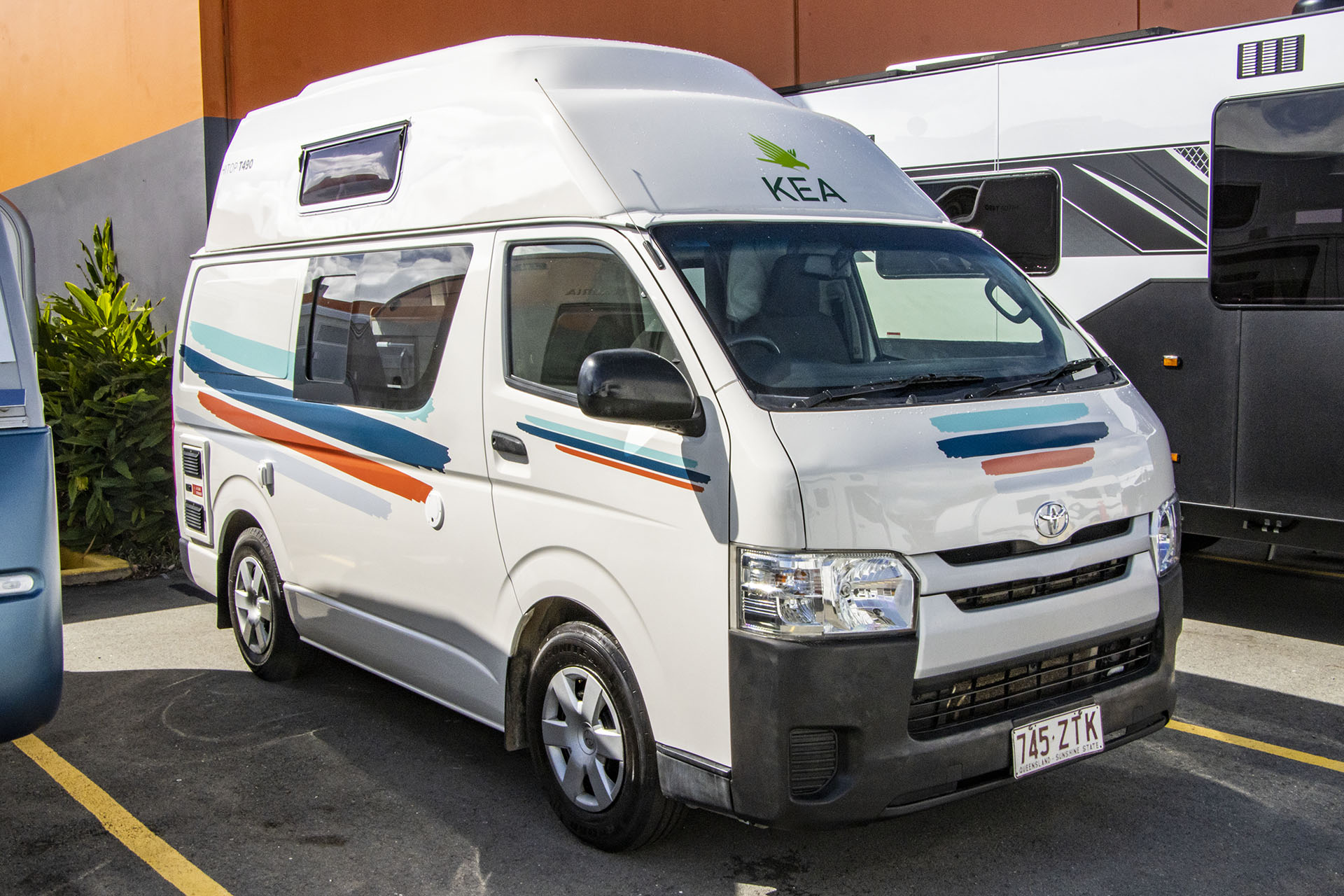 Carousel Popup Thumnails 6 - 2018 Talvor Endeavour Toyota 4 Berth