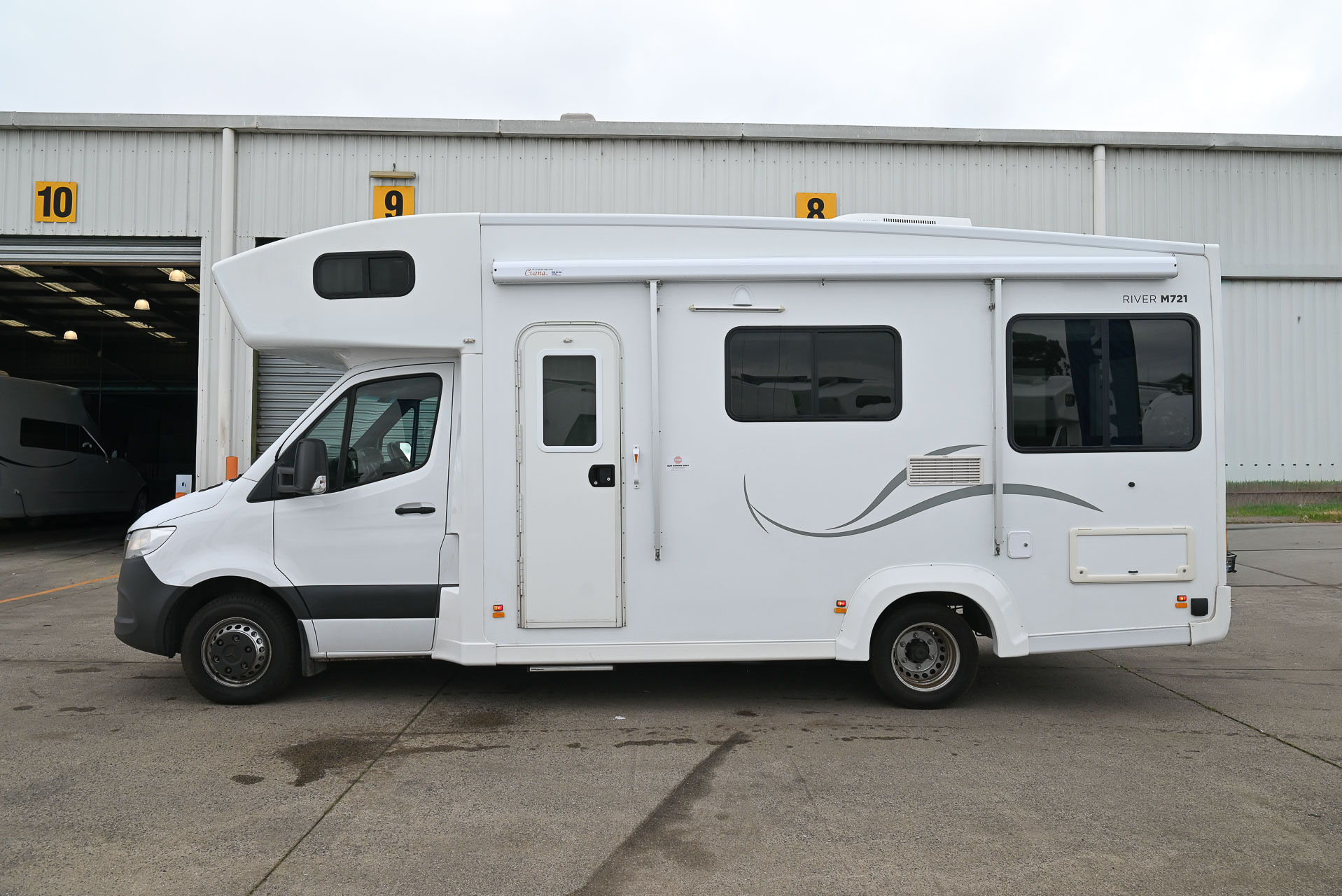 Carousel Popup Thumnails 12 - 2020 Kea River M721 Mercedes 6 Berth