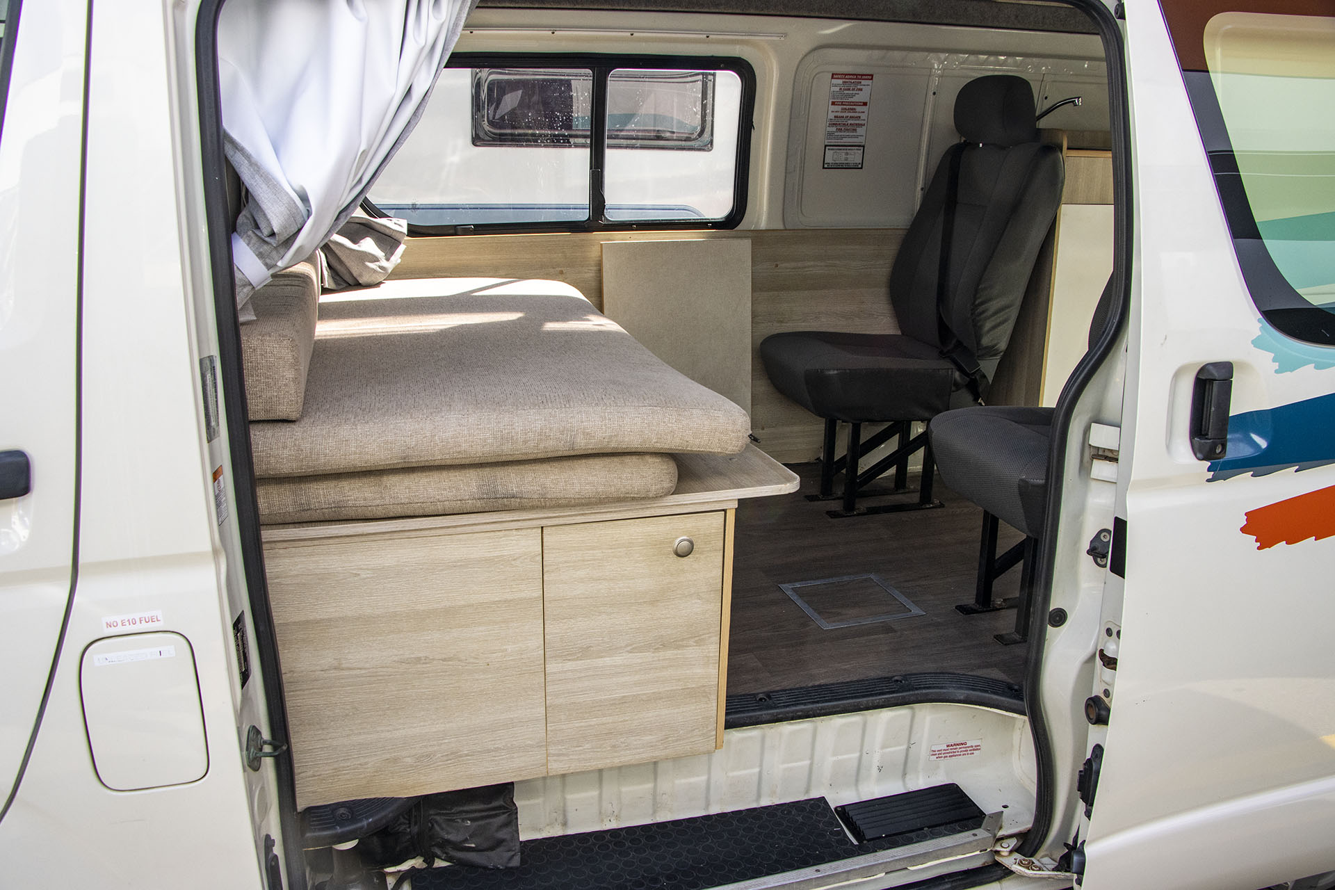 Carousel Popup Thumnails 17 - 2018 Talvor Endeavour Toyota 4 Berth