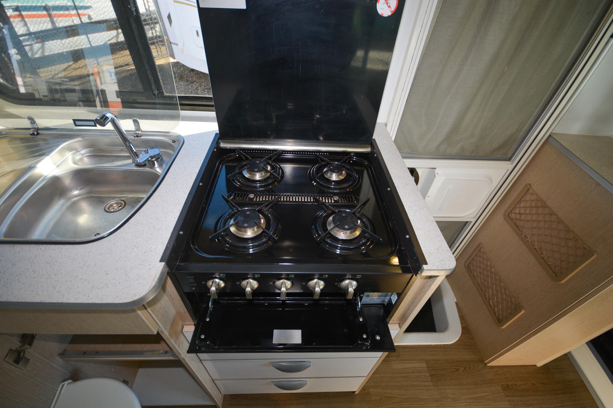 Carousel Popup Thumnails 36 - 2021 Kea Discovery M660 Mercedes 4 Berth