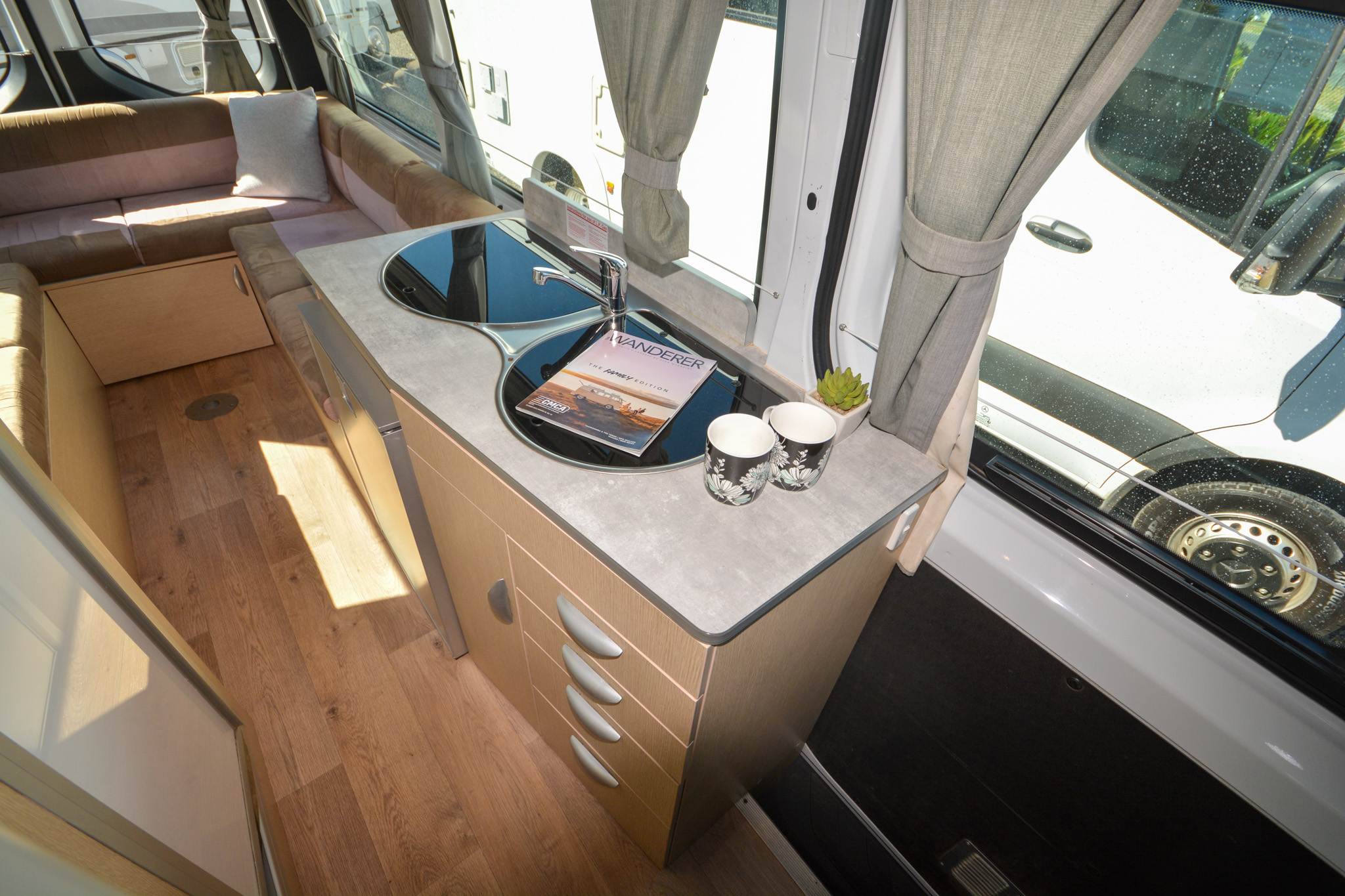 Carousel Popup Thumnails 28 - 2021 Mercedes-Benz Nomad M700 2 1 Berth