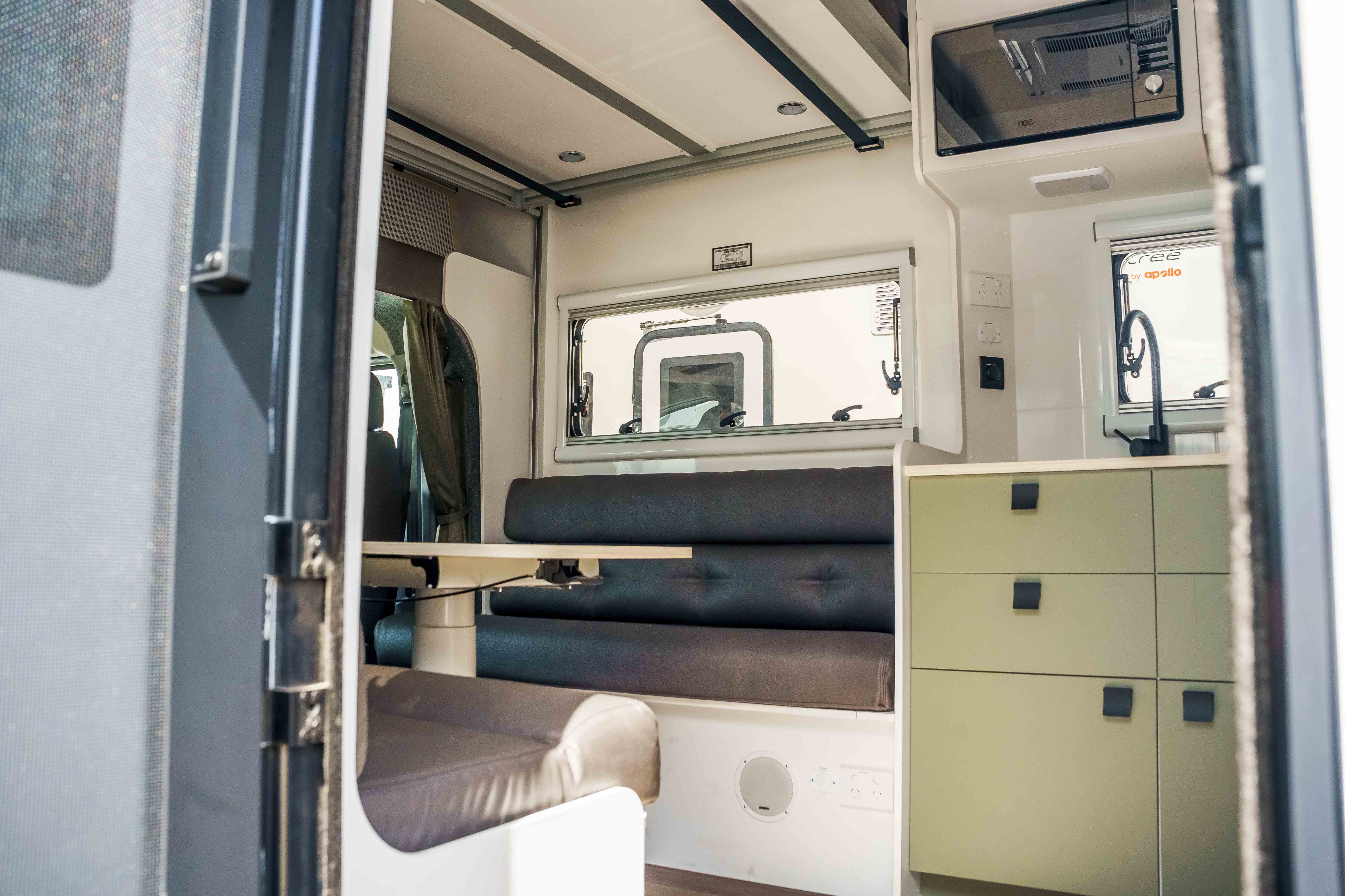 Carousel Popup Thumnails 4 - 2024 Windsor Daintree Renault 2 Berth
