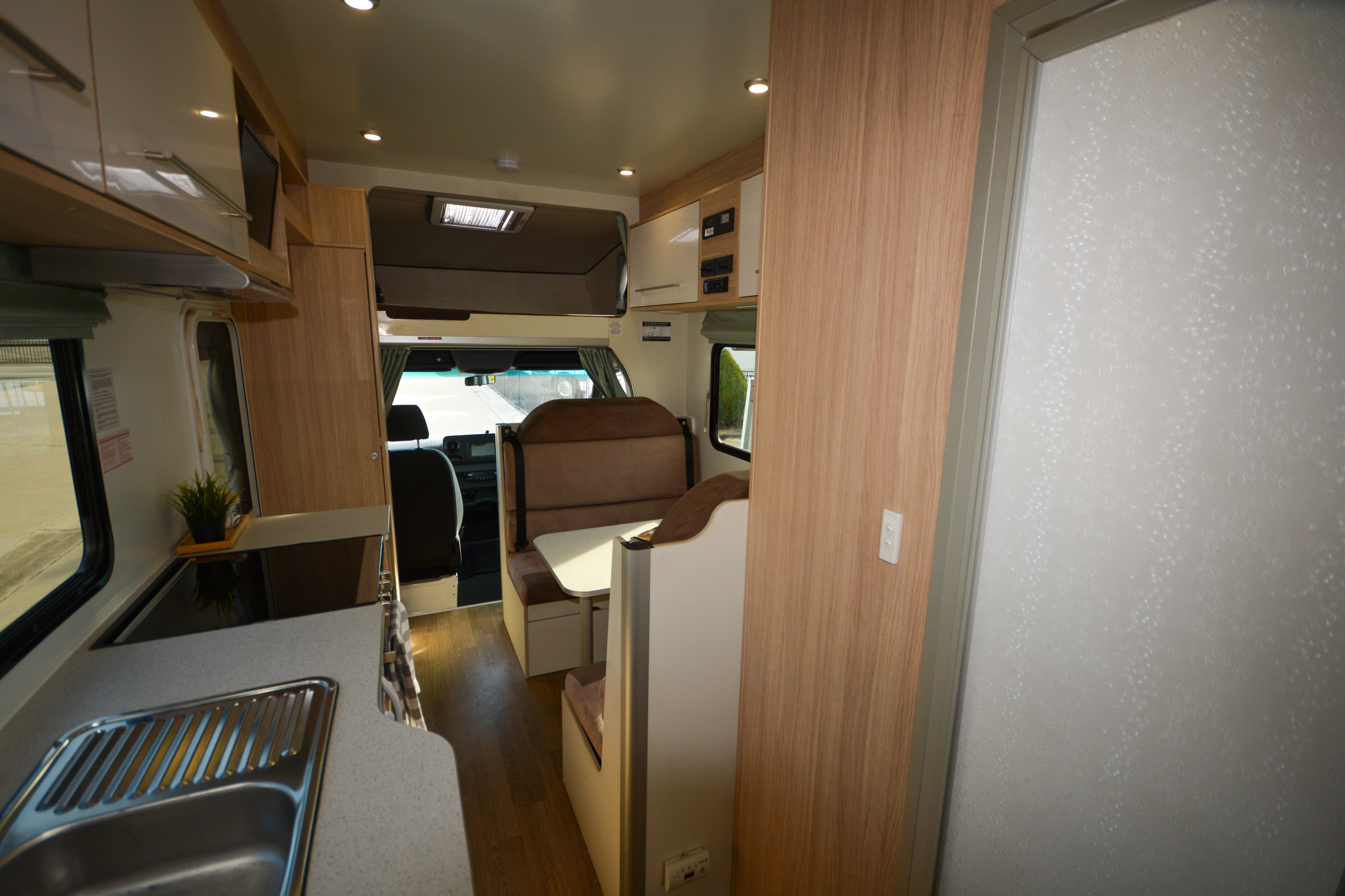 Carousel Popup Thumnails 20 - 2021 Kea River M721 Mercedes 6 Berth