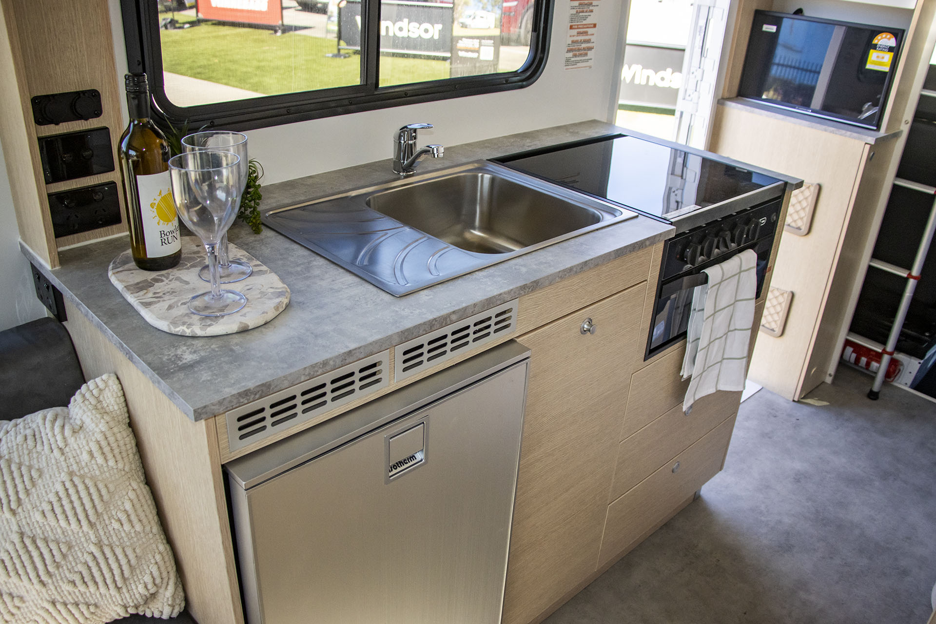 Carousel Popup Thumnails 25 - 2024 Kea Discovery M660 Mercedes 4 Berth