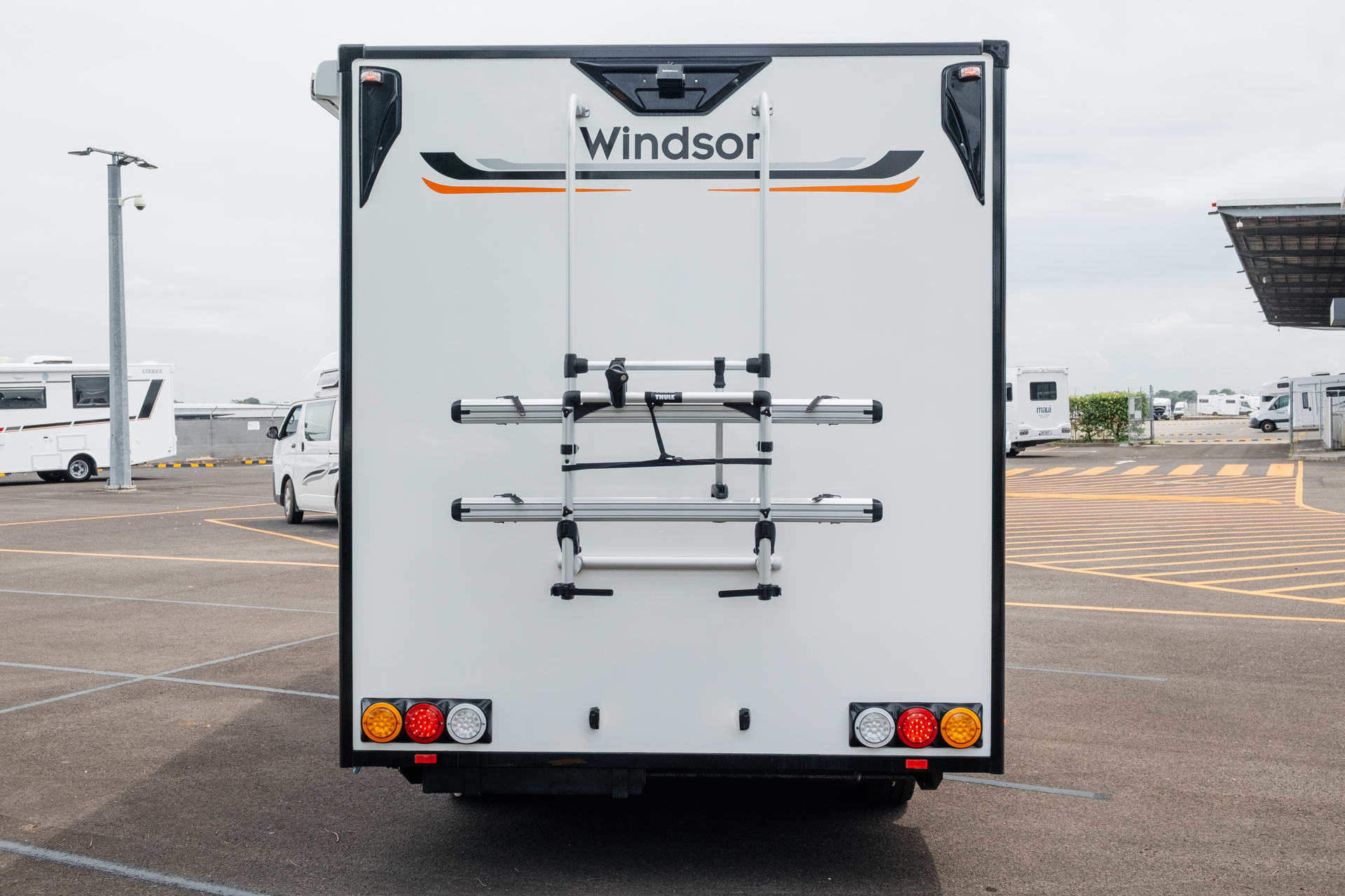 Carousel Popup Thumnails 6 - 2024 Windsor Daintree Renault 2 Berth