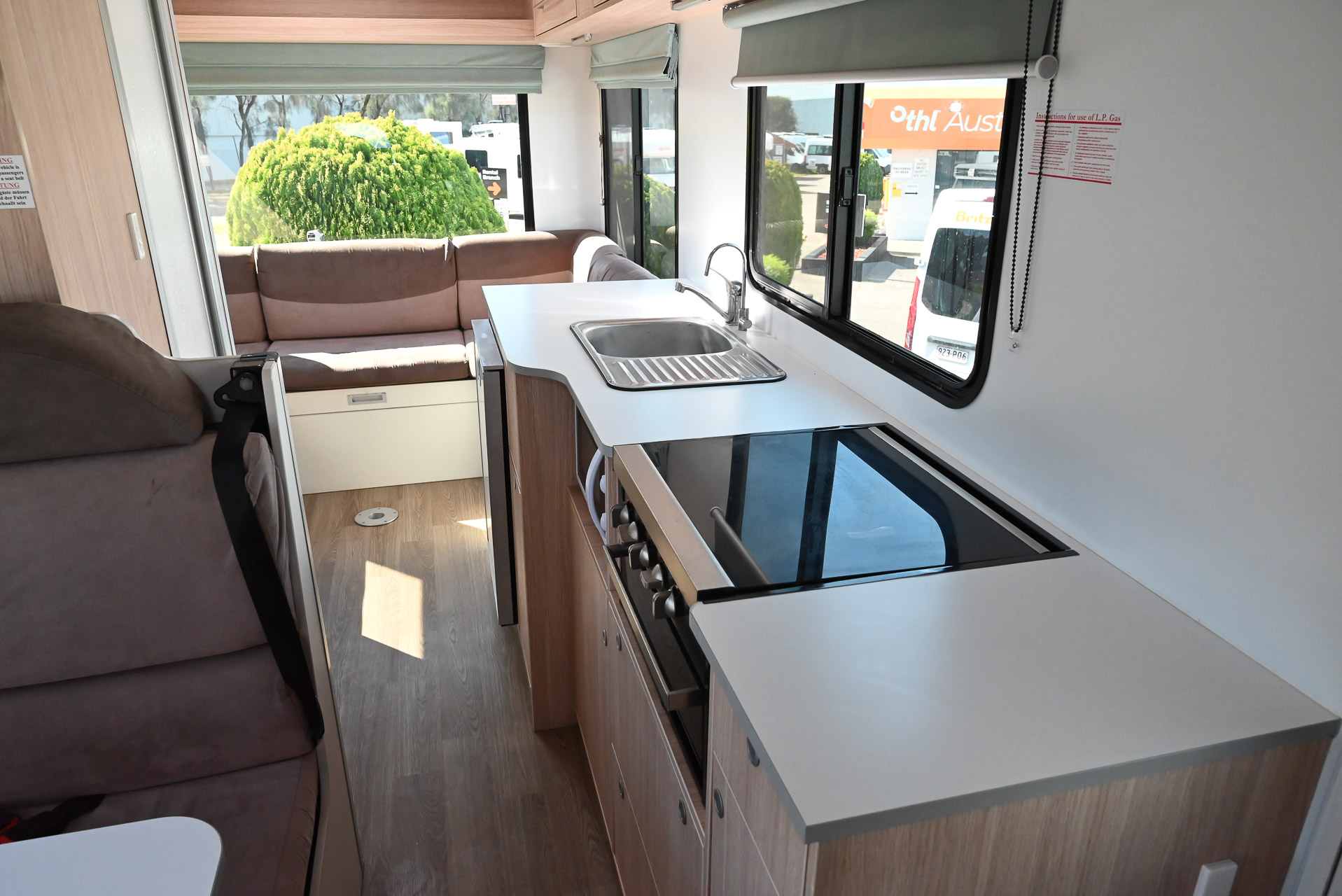 Carousel Popup Thumnails 19 - 2019 Kea River M721 Mercedes 6 Berth