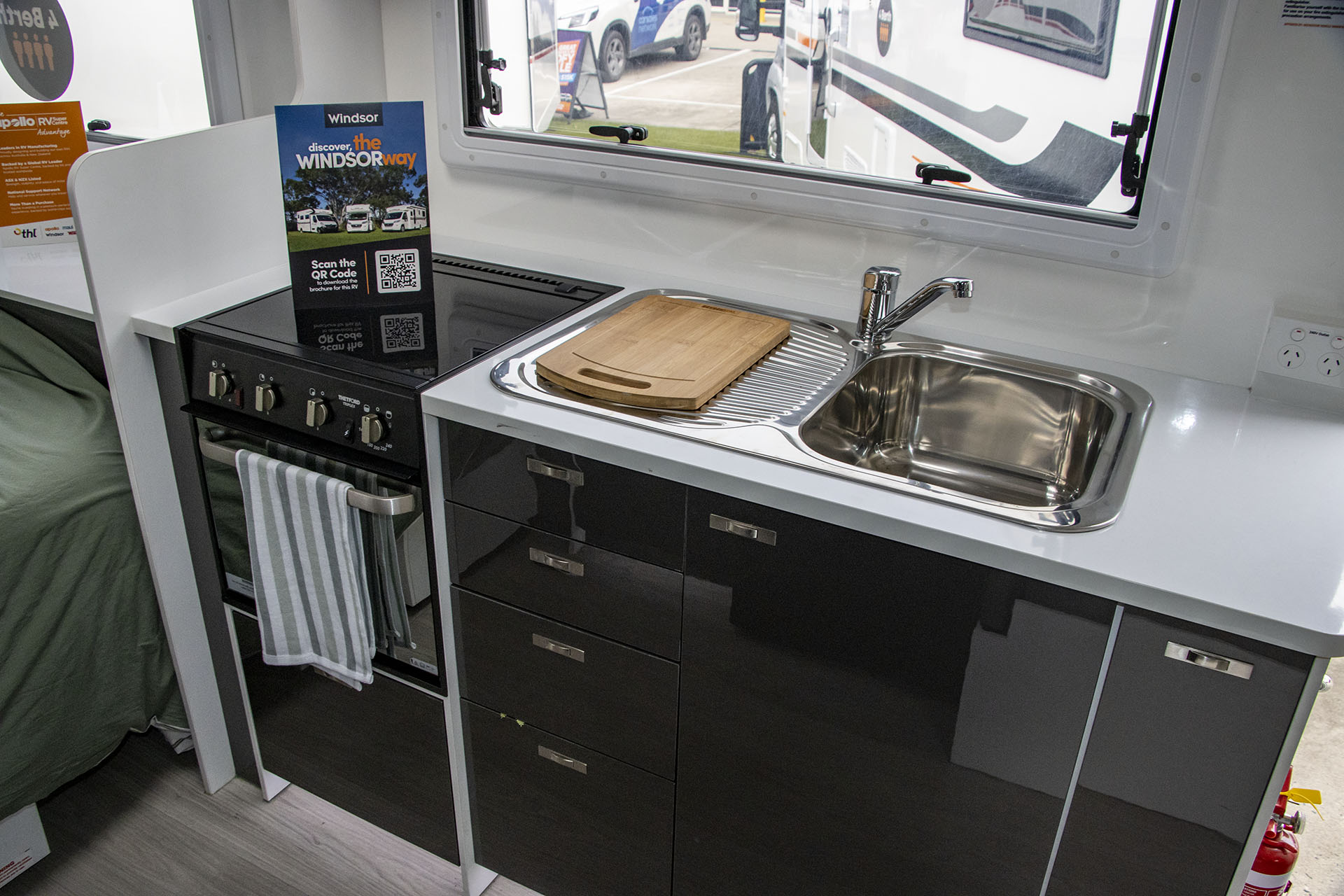 Carousel Popup Thumnails 16 - 2023 Windsor Simpson Fiat 4 Berth