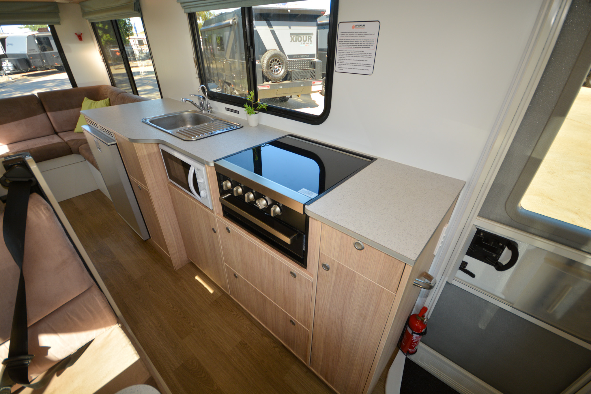 Carousel Popup Thumnails 31 - 2021 Kea River M721 Mercedes 6 Berth