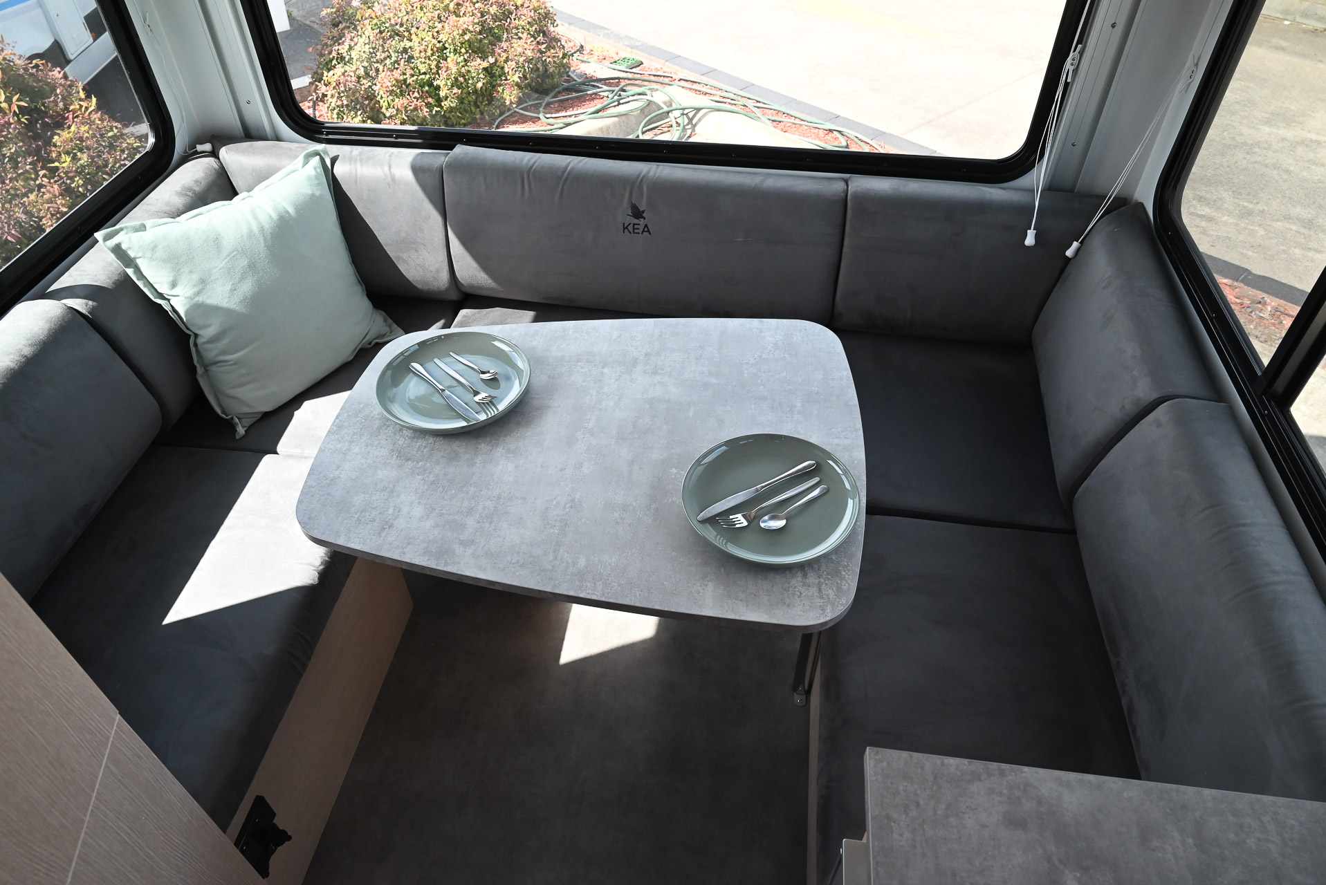 Carousel Popup Thumnails 35 - 2024 Kea Discovery M660 Mercedes 4 Berth