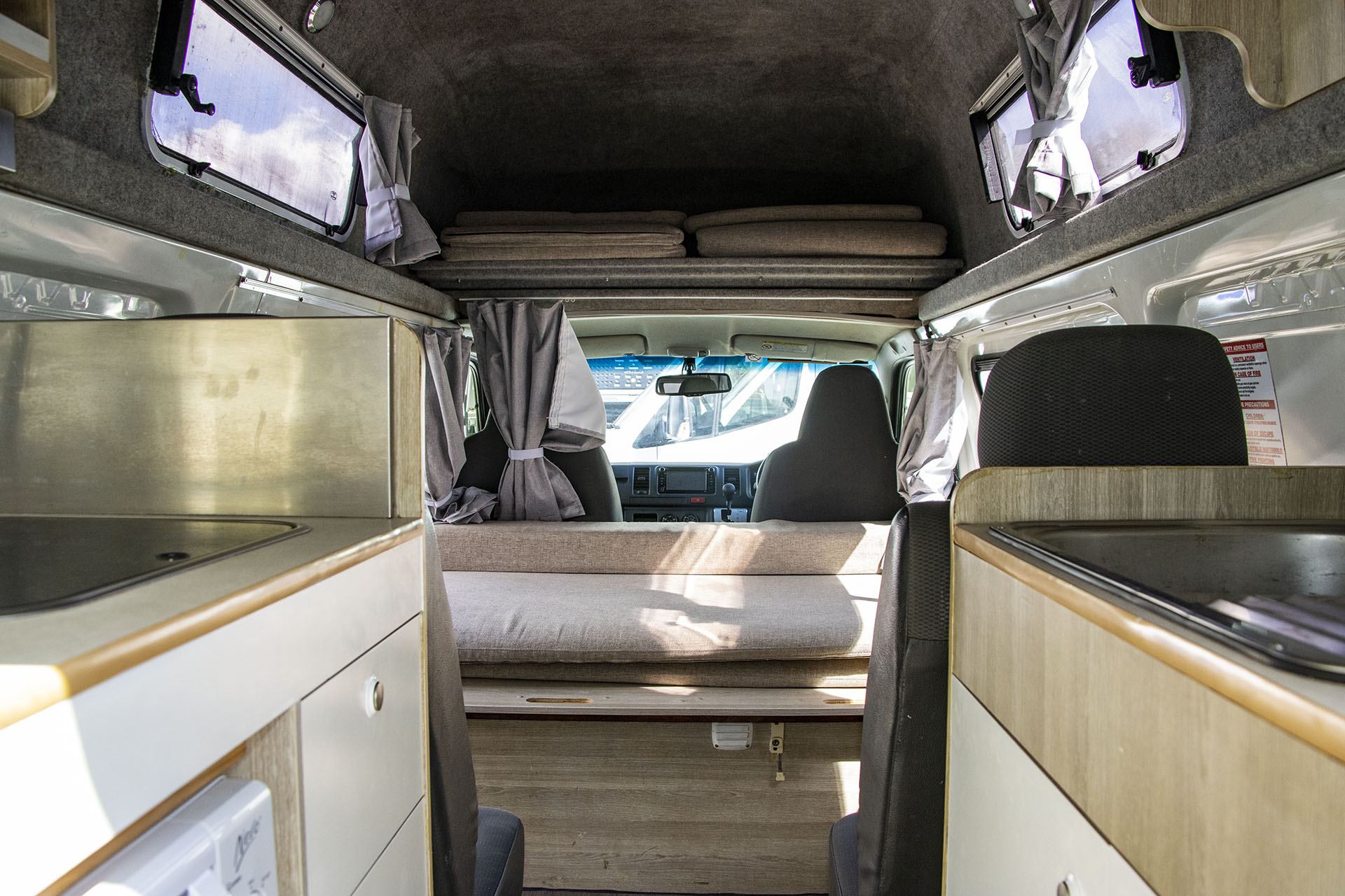 Carousel Popup Thumnails 18 - 2018 Talvor Endeavour Toyota 4 Berth