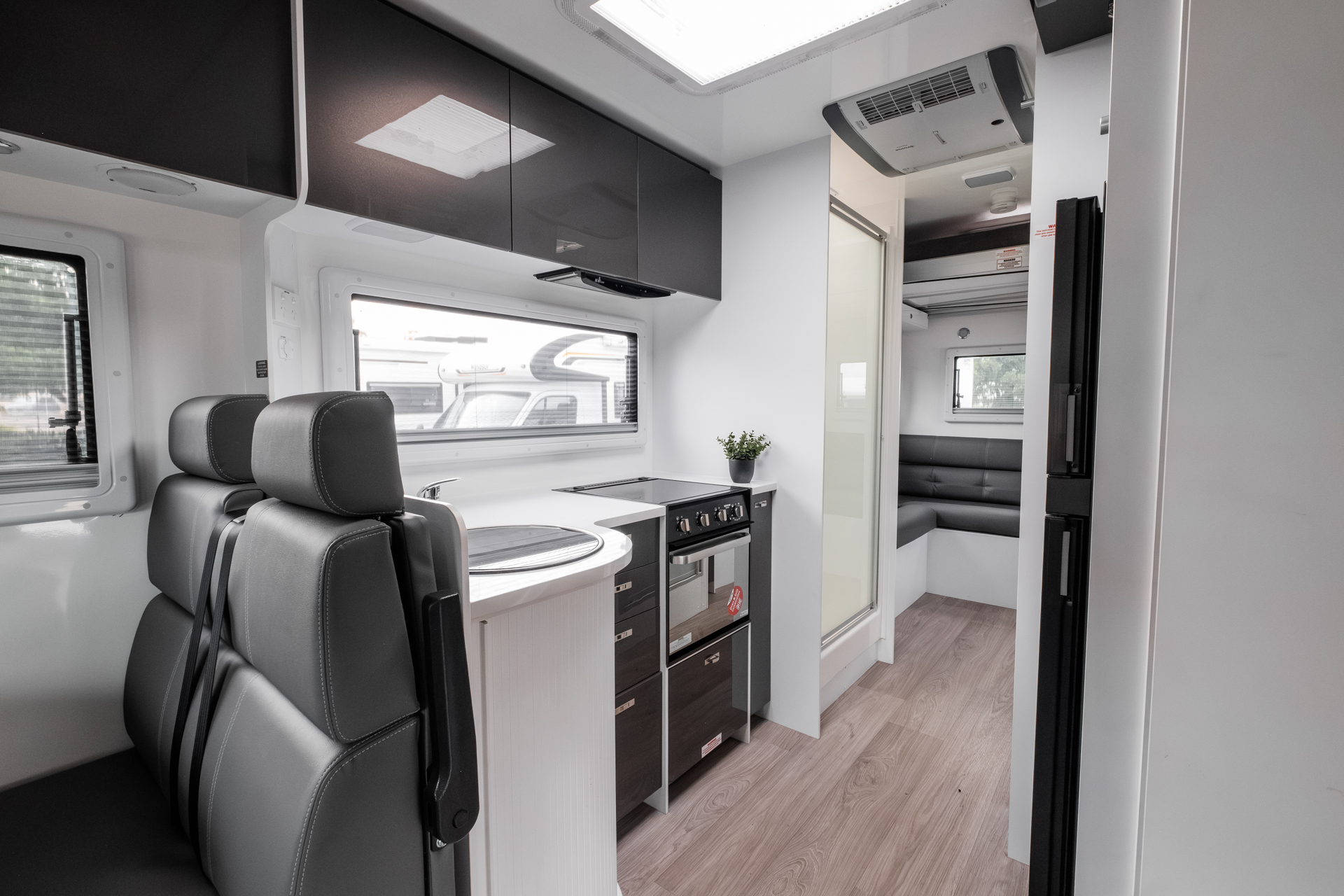Carousel Popup Thumnails 20 - 2024 Windsor Flinders Fiat 4 Berth