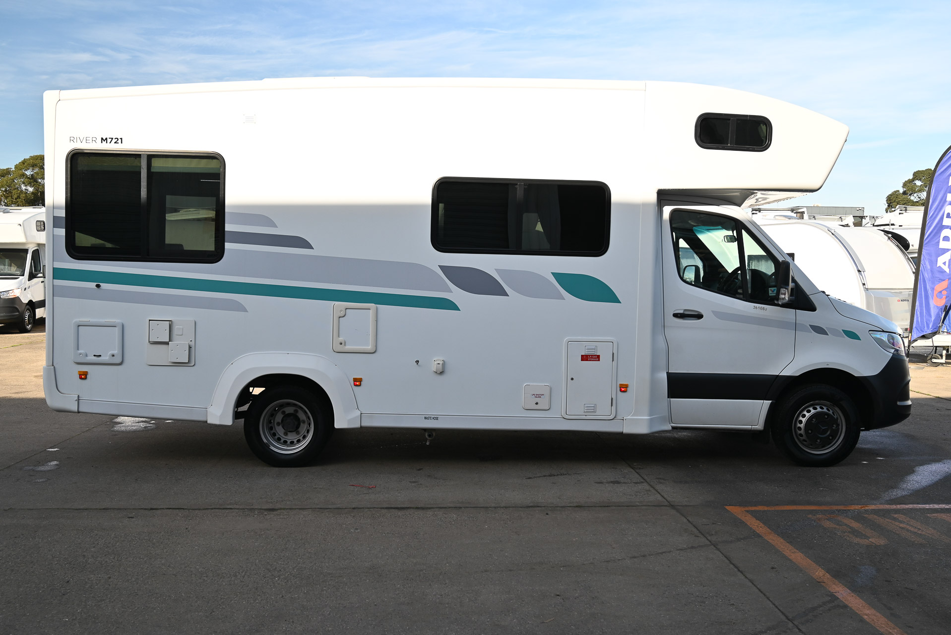 Carousel Popup Thumnails 10 - 2021 Kea River M721 Mercedes 6 Berth