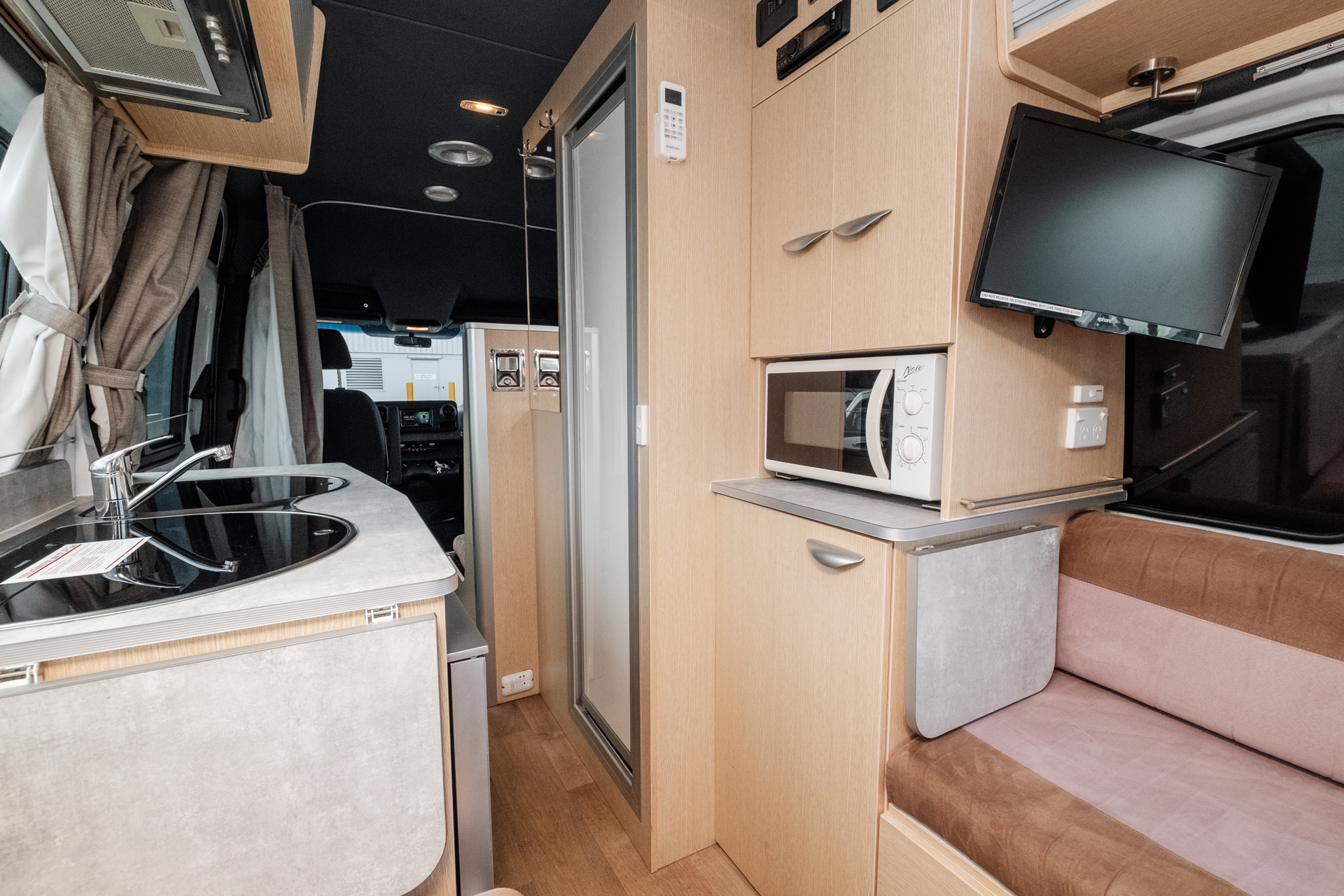 Carousel Popup Thumnails 25 - 2022 Kea Nomad M700 Mercedes 2 1 Berth