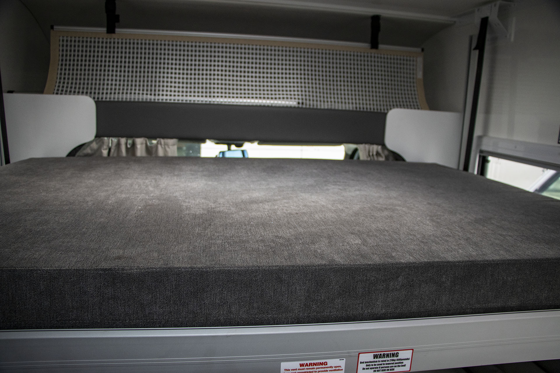 Carousel Popup Thumnails 11 - 2024 Windsor Daintree Renault 2 Berth