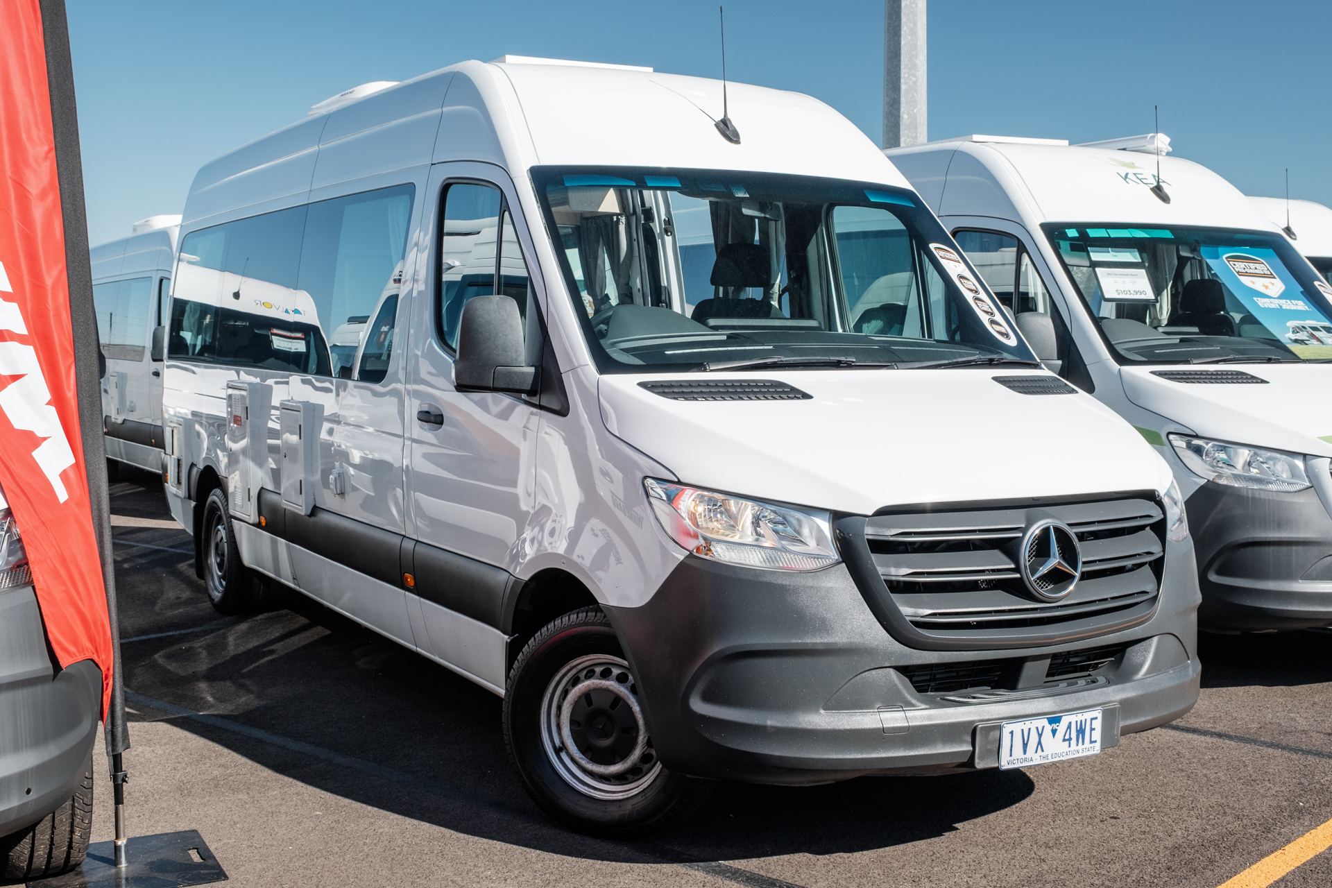 Carousel Popup Main - 2022 Kea Nomad M700 Mercedes 3 Berth