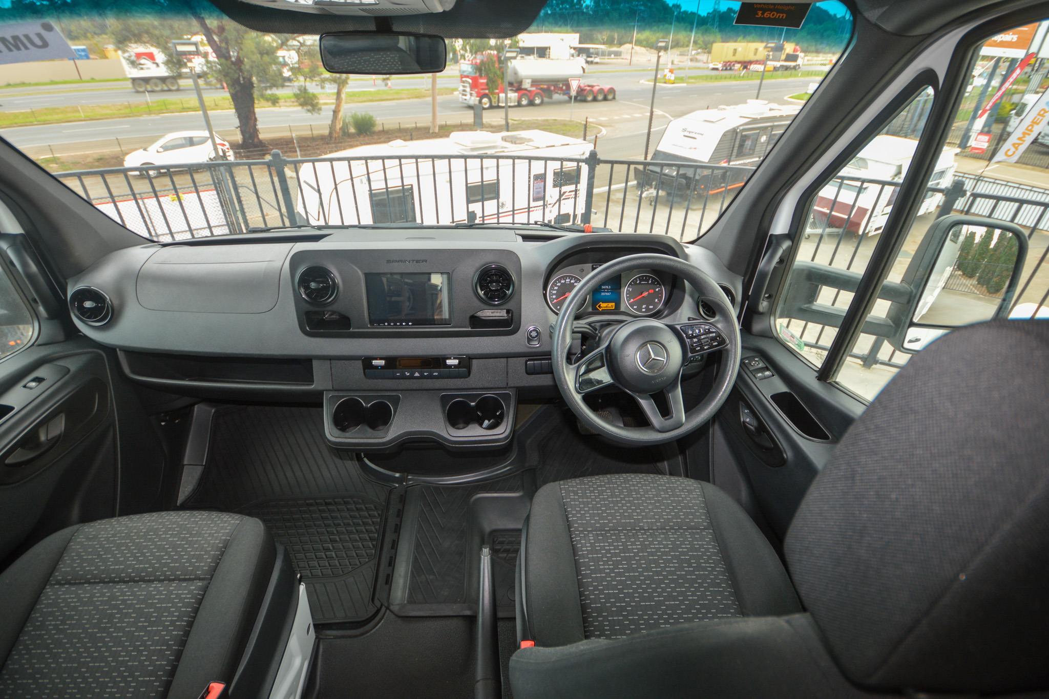 Carousel Popup Thumnails 16 - 2020 Kea River M721 Mercedes 6 Berth
