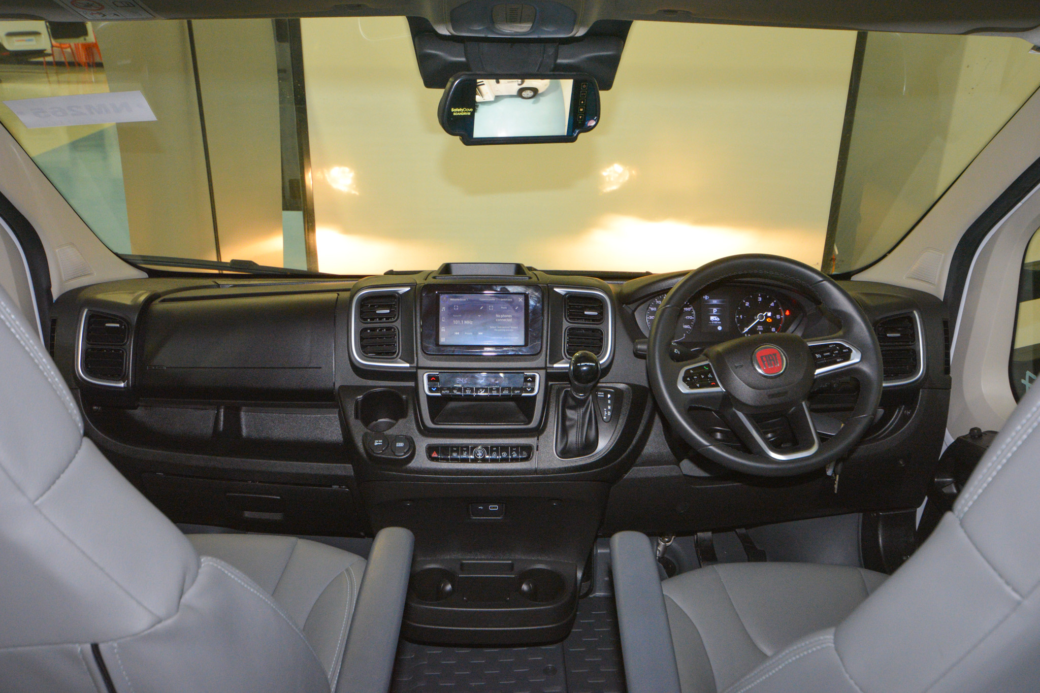Carousel Popup Thumnails 14 - 2024 Windsor Simpson Fiat 4 Berth