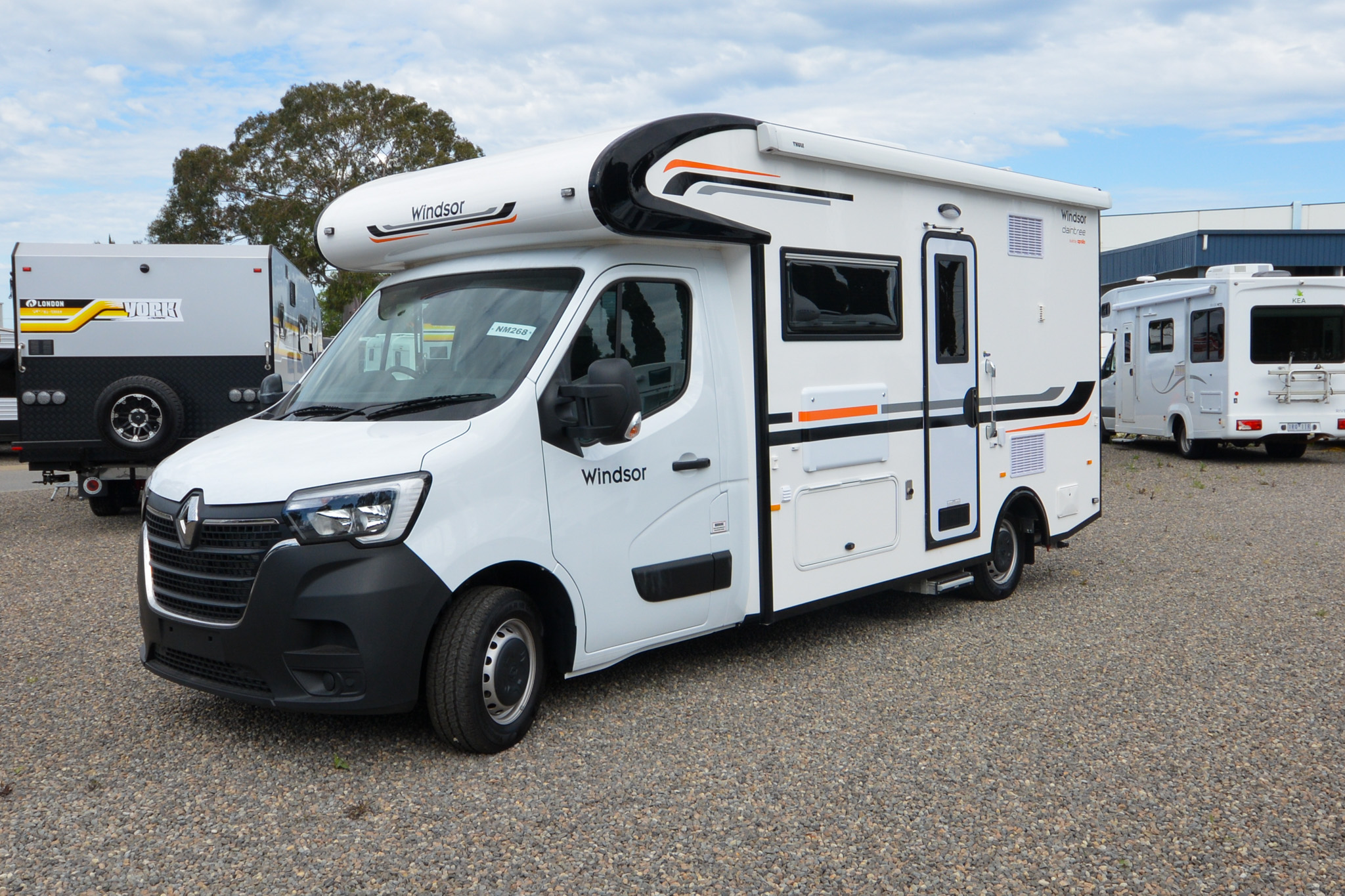 Carousel Popup Main - 2024 Windsor Daintree Renault 2 Berth