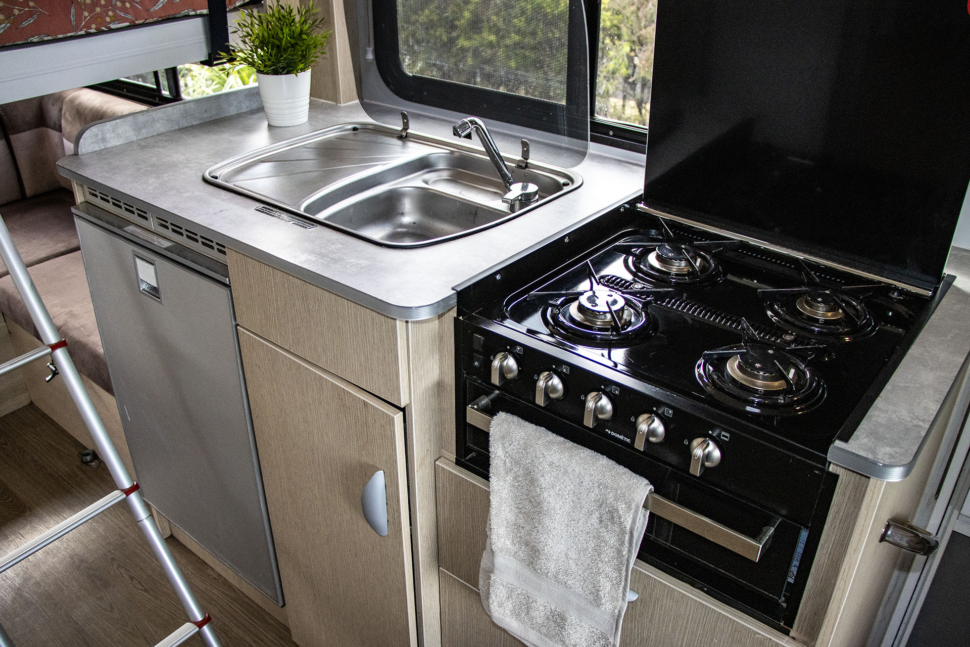 Carousel Popup Thumnails 22 - 2021 Kea Discovery M660 Mercedes 4 Berth