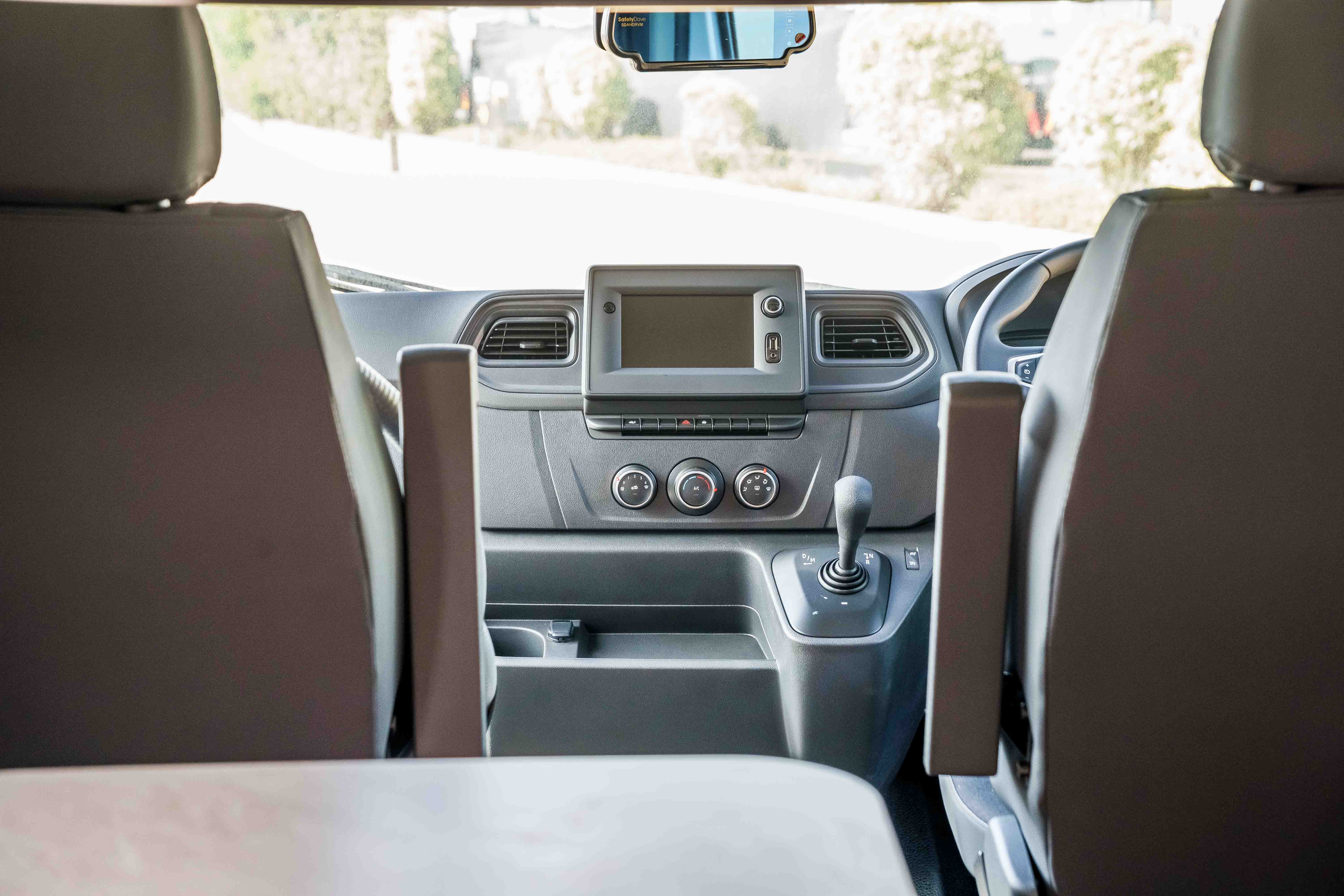 Carousel Popup Thumnails 8 - 2024 Windsor Daintree Renault 2 Berth