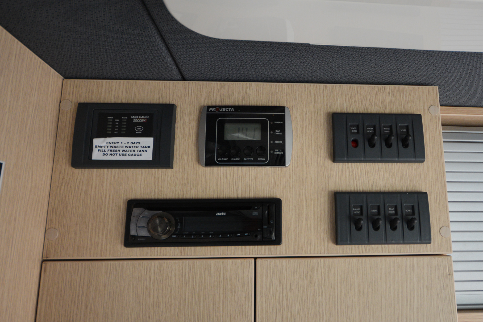 Carousel Popup Thumnails 25 - 2021 Kea Nomad M700 Mercedes 3 Berth