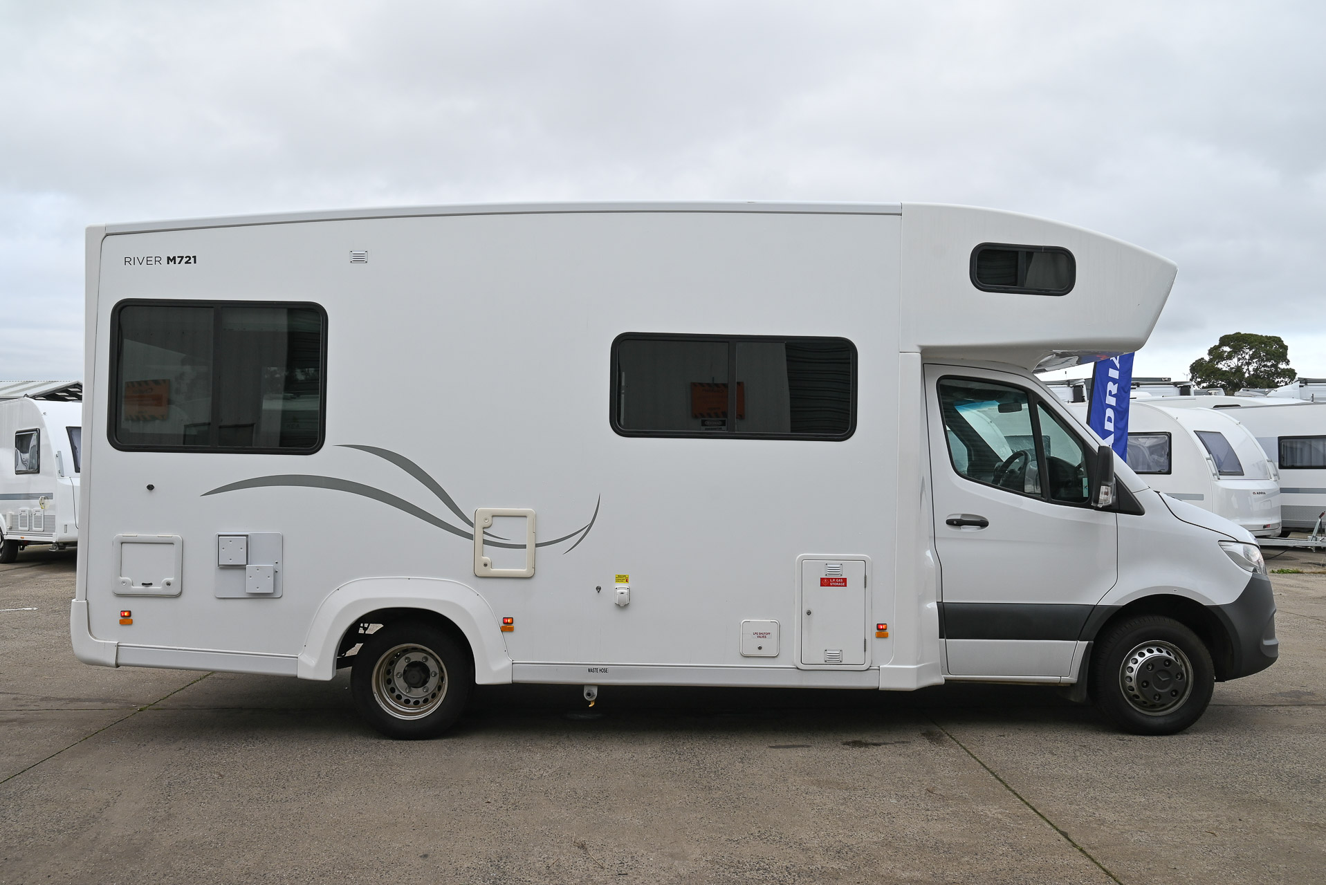 Carousel Popup Thumnails 11 - 2020 Kea River M721 Mercedes 6 Berth
