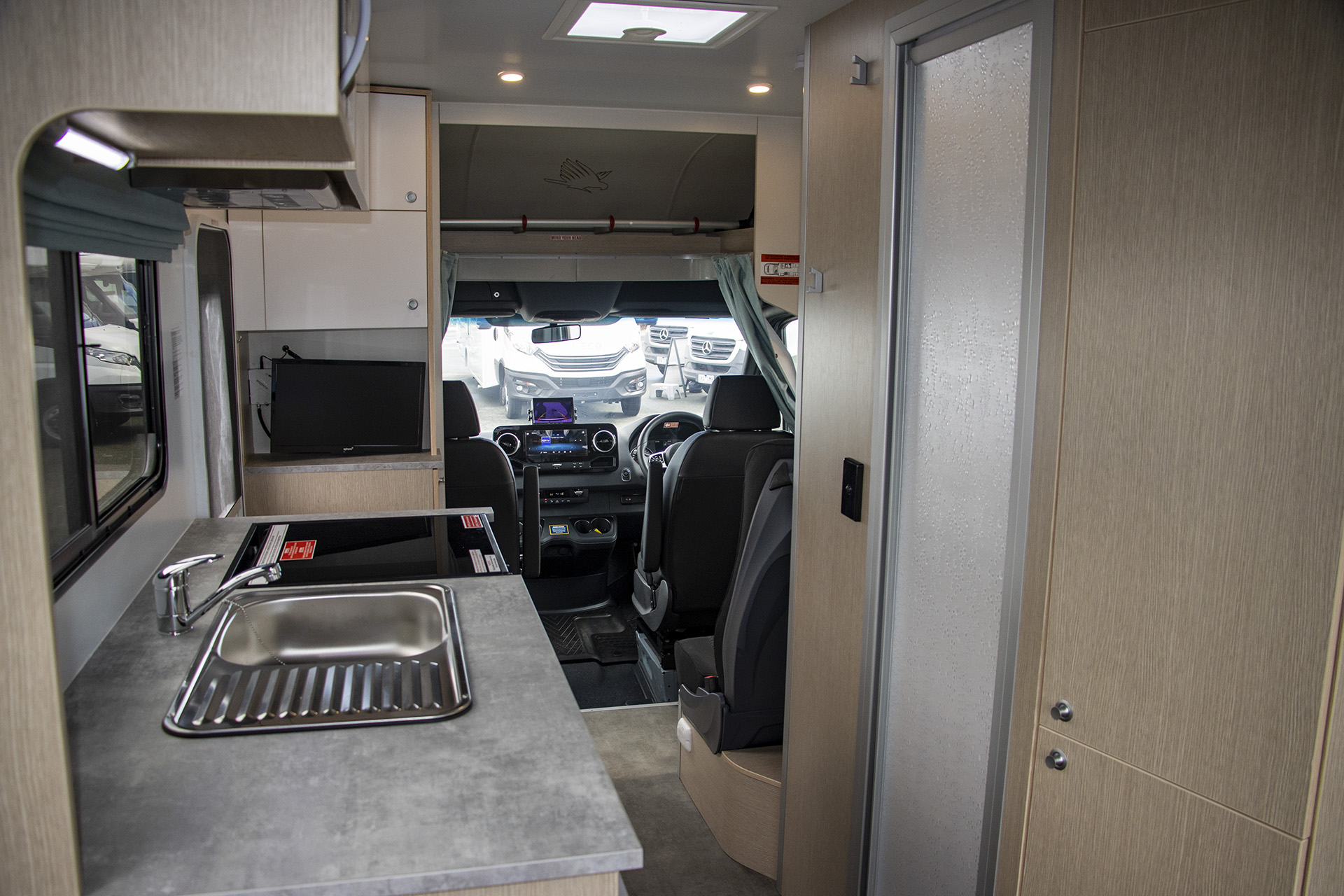 Carousel Popup Thumnails 22 - 2024 Kea Discovery M660 Mercedes 4 Berth