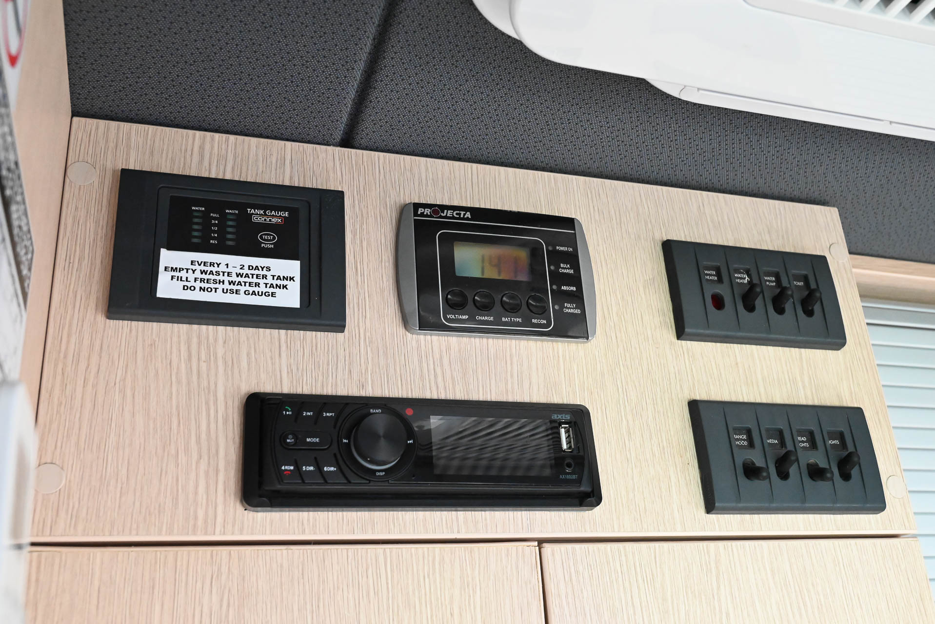 Carousel Popup Thumnails 24 - 2021 Kea Nomad M700 Mercedes 3 Berth