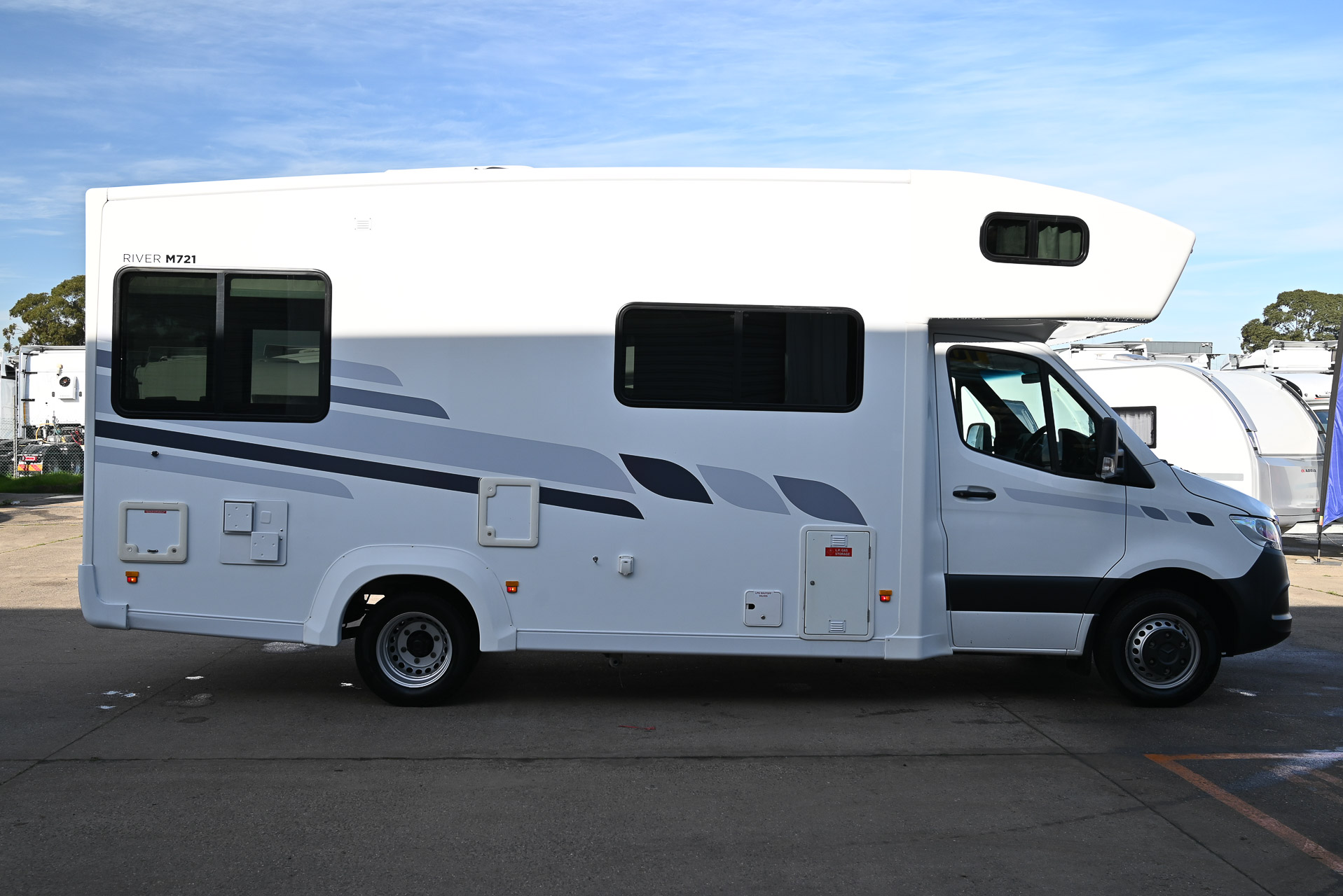 Carousel Popup Thumnails 10 - 2021 Kea River M721 Mercedes 6 Berth