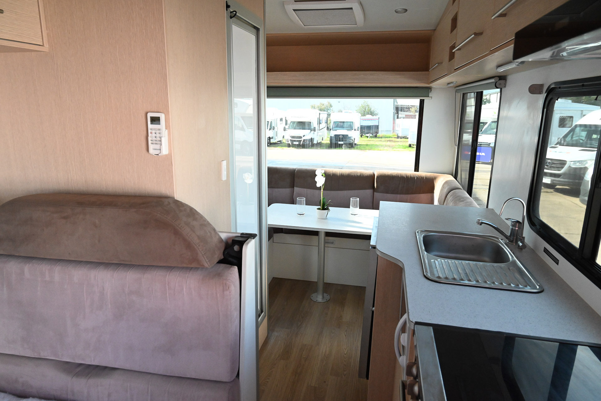 Carousel Popup Thumnails 18 - 2021 Kea River M721 Mercedes 6 Berth