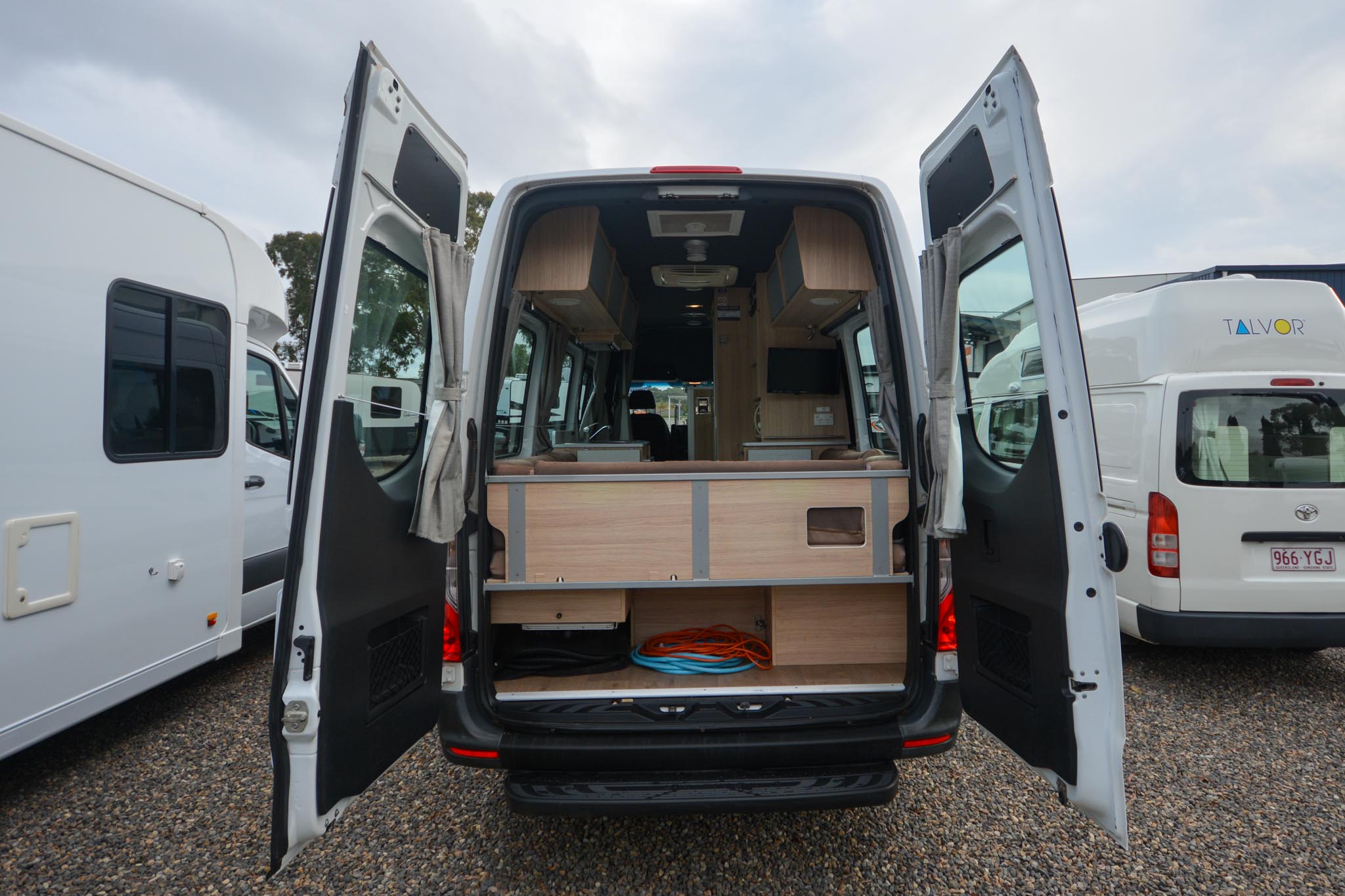 Carousel Popup Thumnails 11 - 2020 Kea Nomad M700 Mercedes 3 Berth